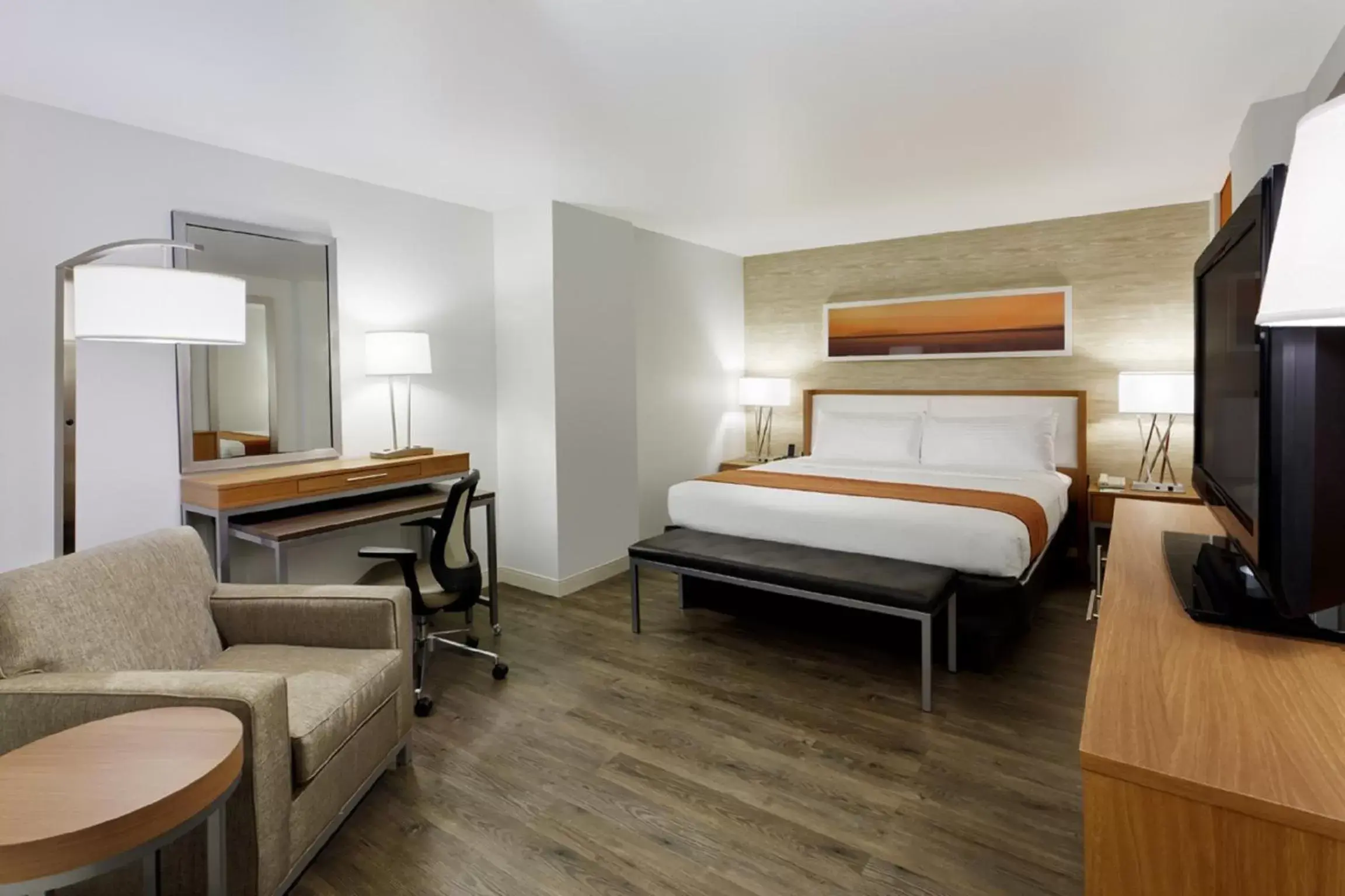 Bedroom in Holiday Inn San Antonio-Riverwalk, an IHG Hotel