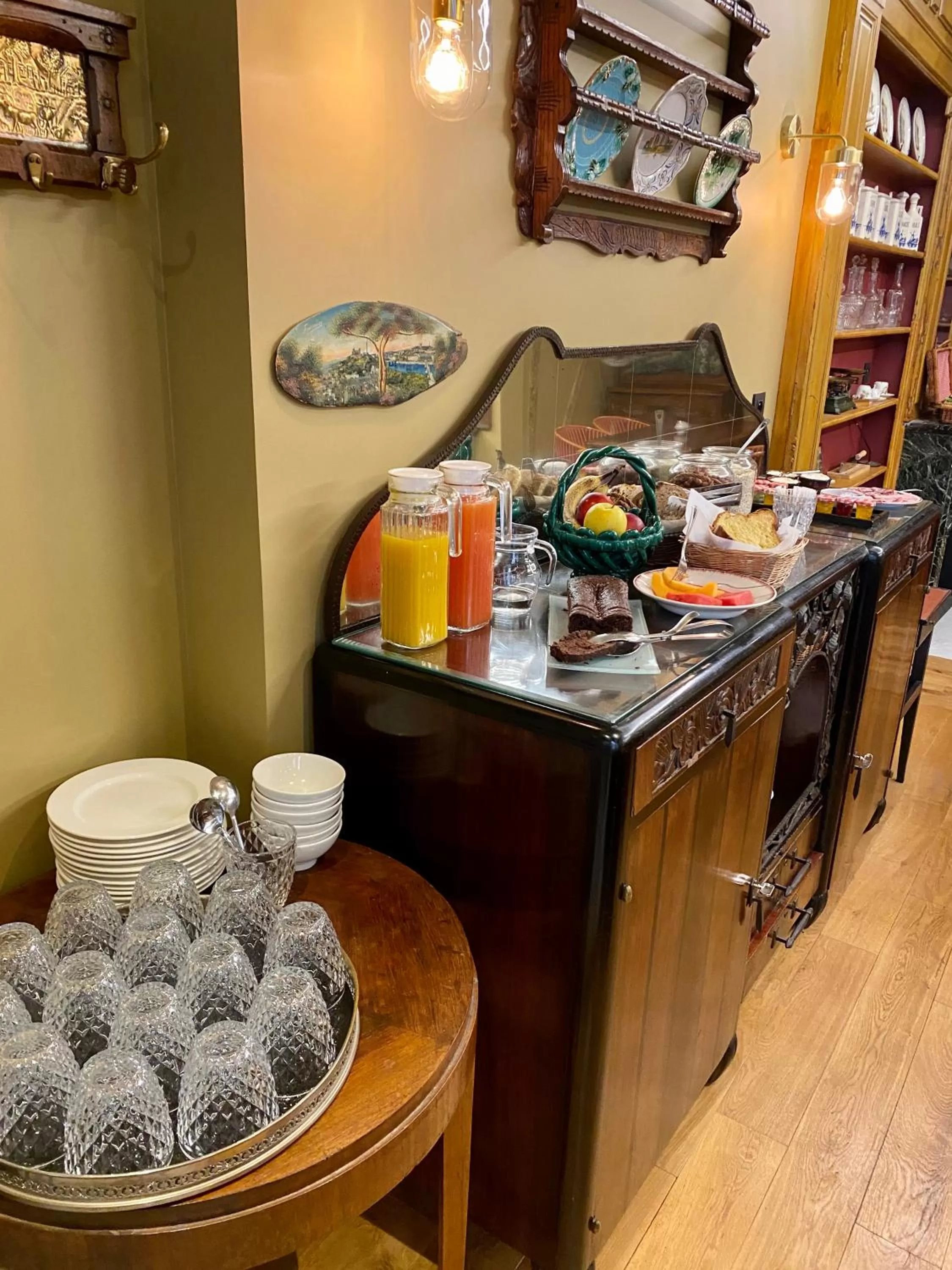 Breakfast in Bayard Bellecour