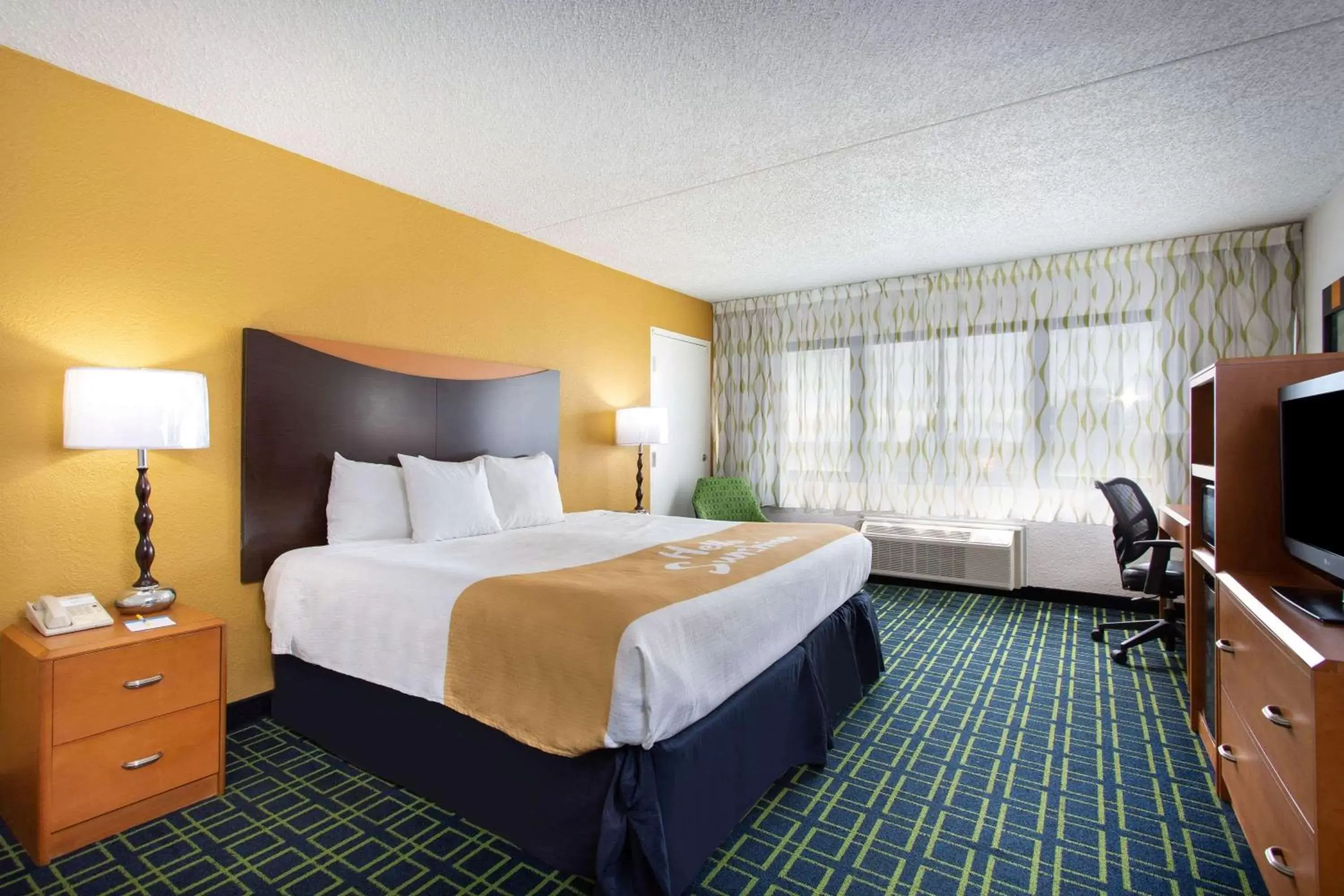 Photo of the whole room, Bed in Days Inn by Wyndham Absecon Atlantic City Area
