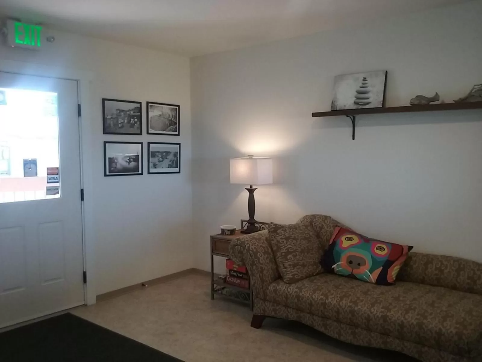 Lobby or reception, Seating Area in Moonstone Beach Motel