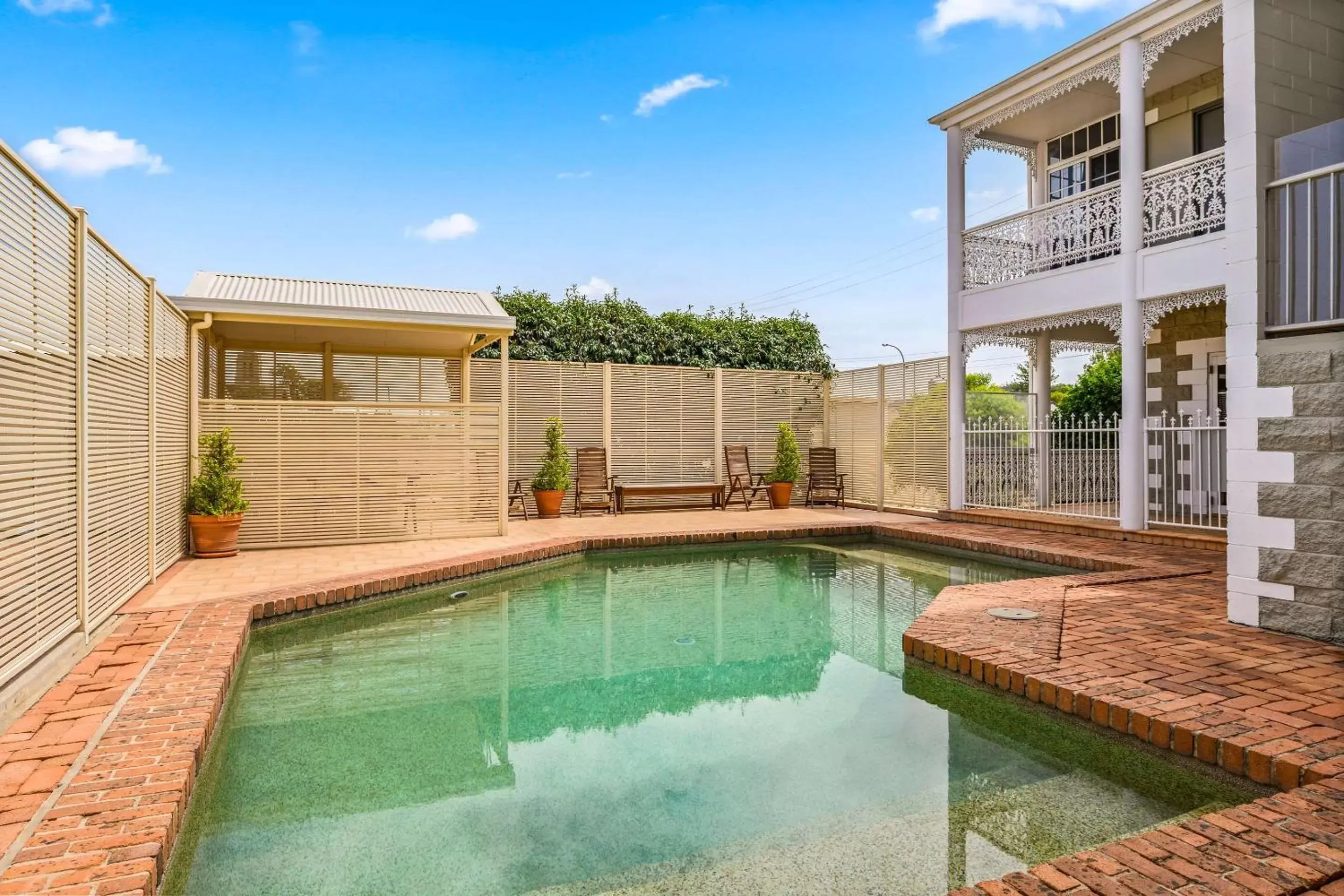 Swimming pool in Quality Inn Ashby House Tamworth Swimming pool in Quality Inn Ashby House Tamworth
