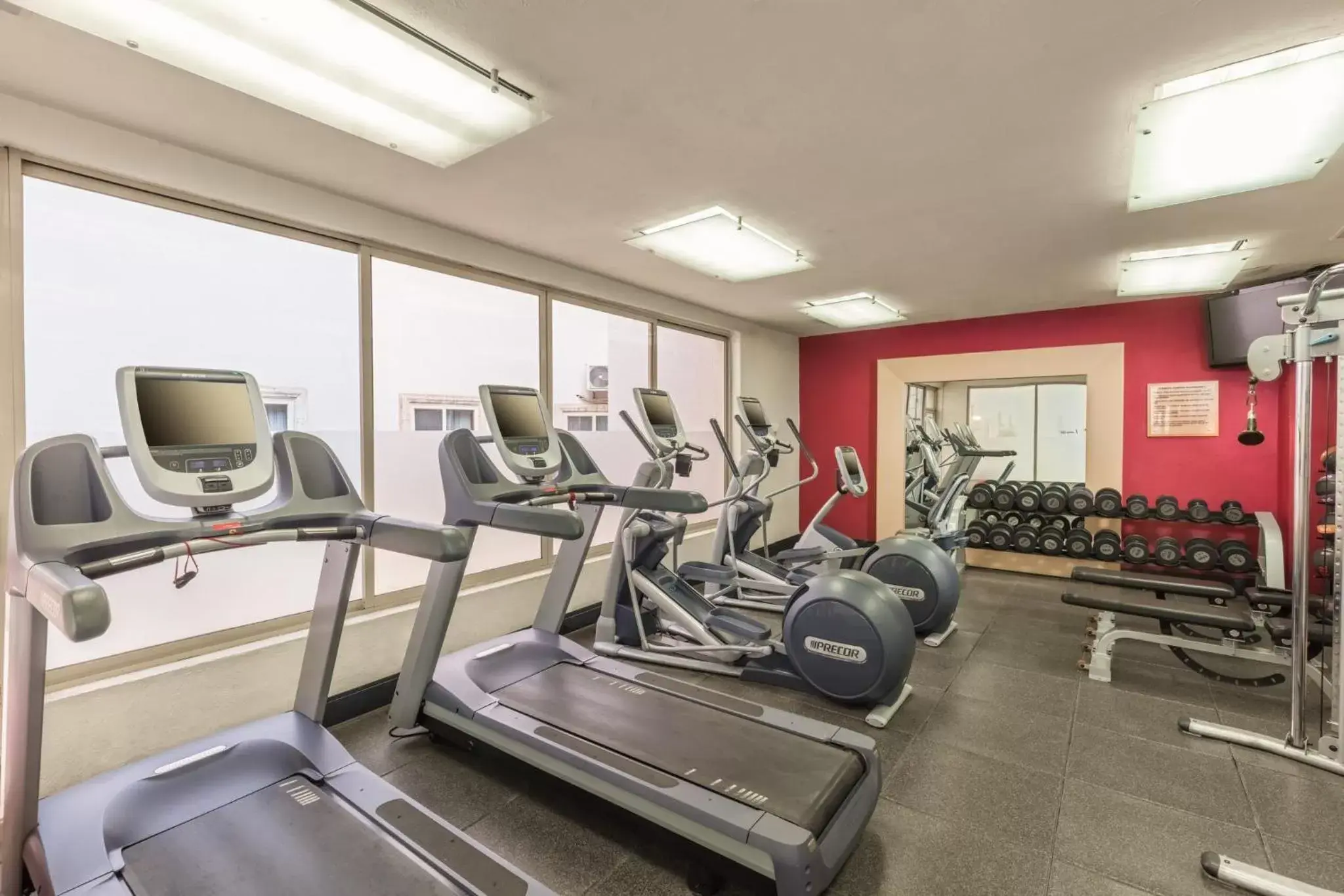Fitness centre/facilities, Fitness Center/Facilities in CoSuites Saltillo Hotel