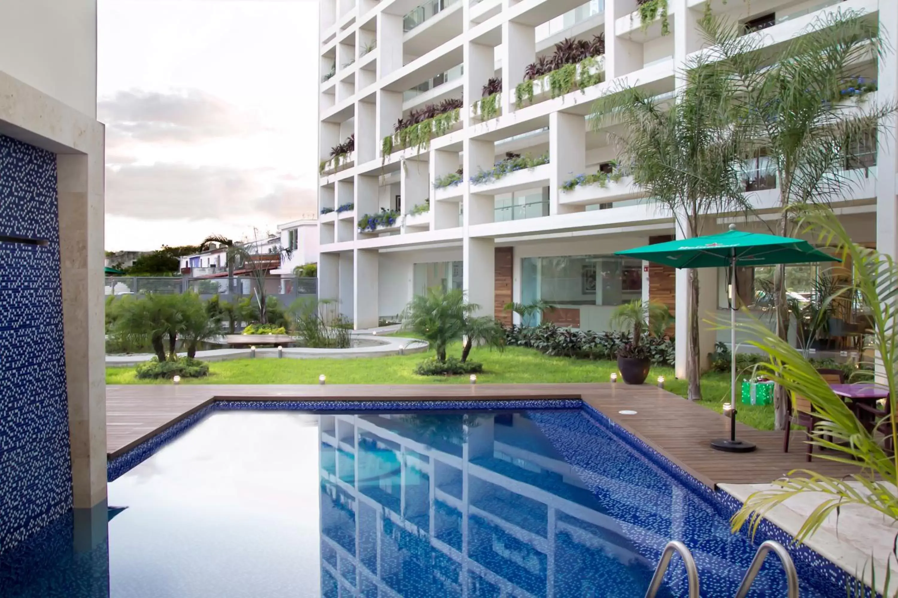 Swimming Pool in Mesón de la Luna Hotel & Spa