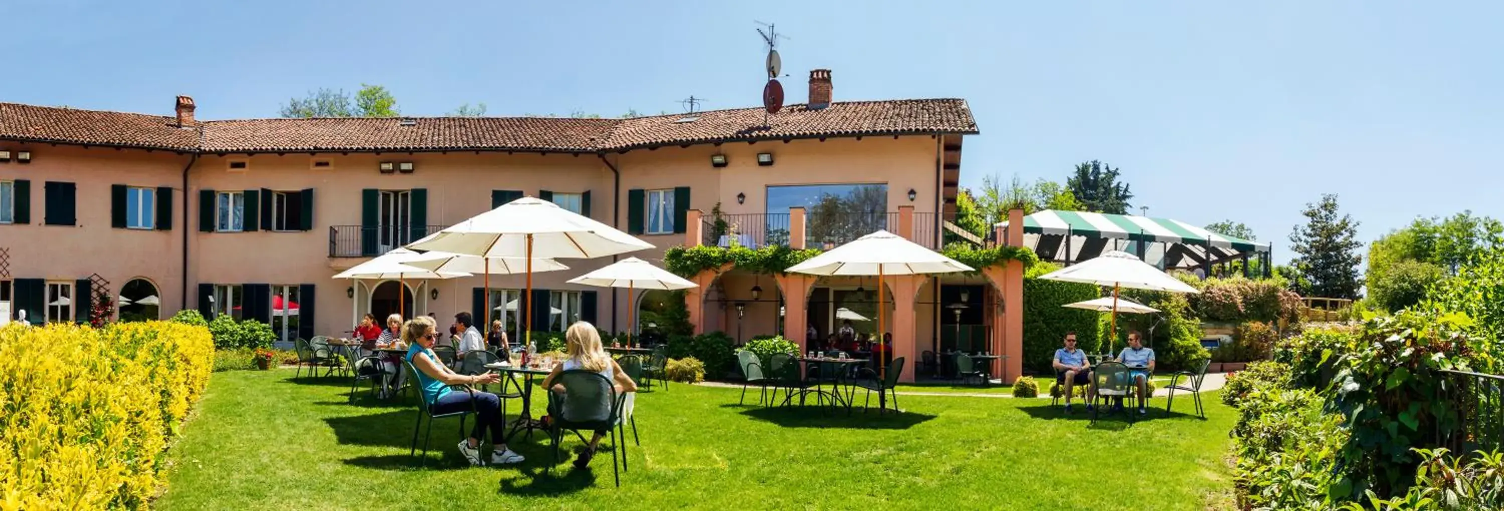 Garden, Property Building in Hostellerie Du Golf