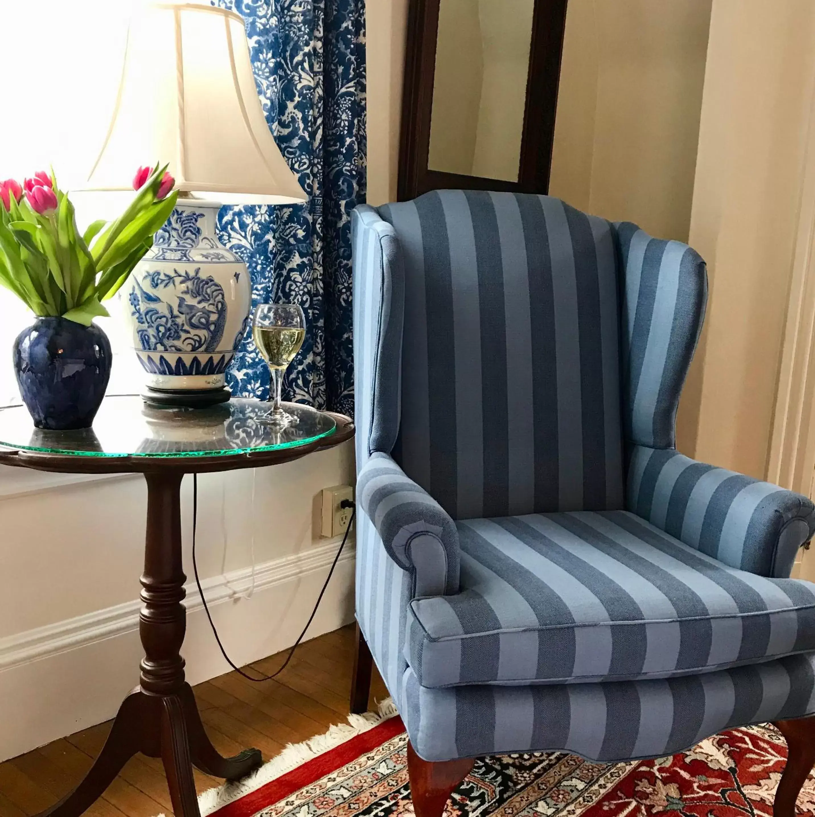 Seating Area in The Belmont Inn