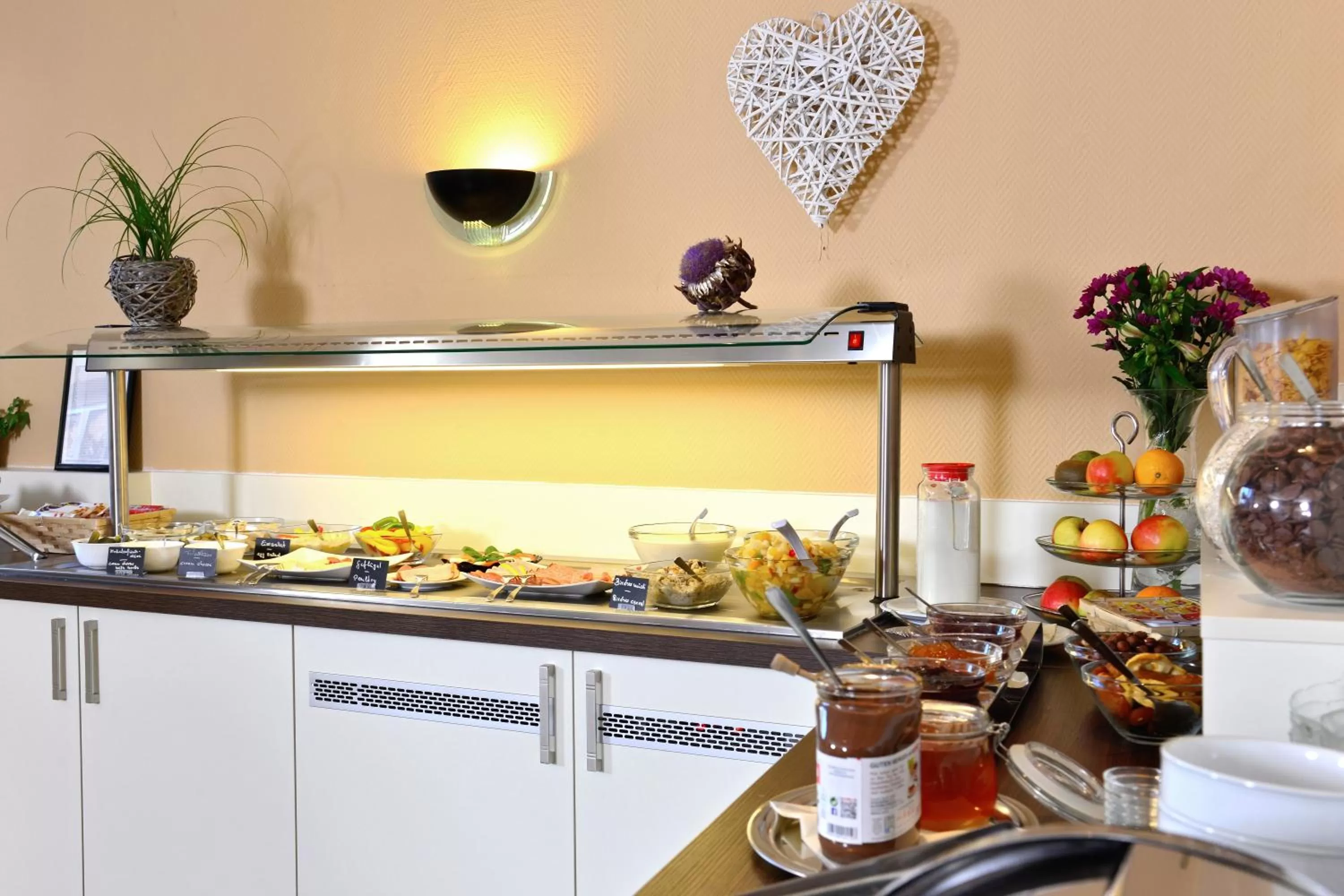 Breakfast in INVITE Hotel Nürnberg City