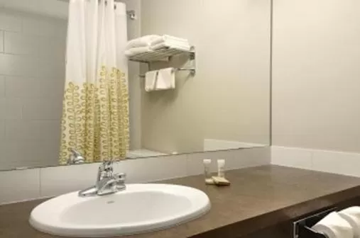 Queen Studio Suite - Non-Smoking in Super 8 by Wyndham Innisfail