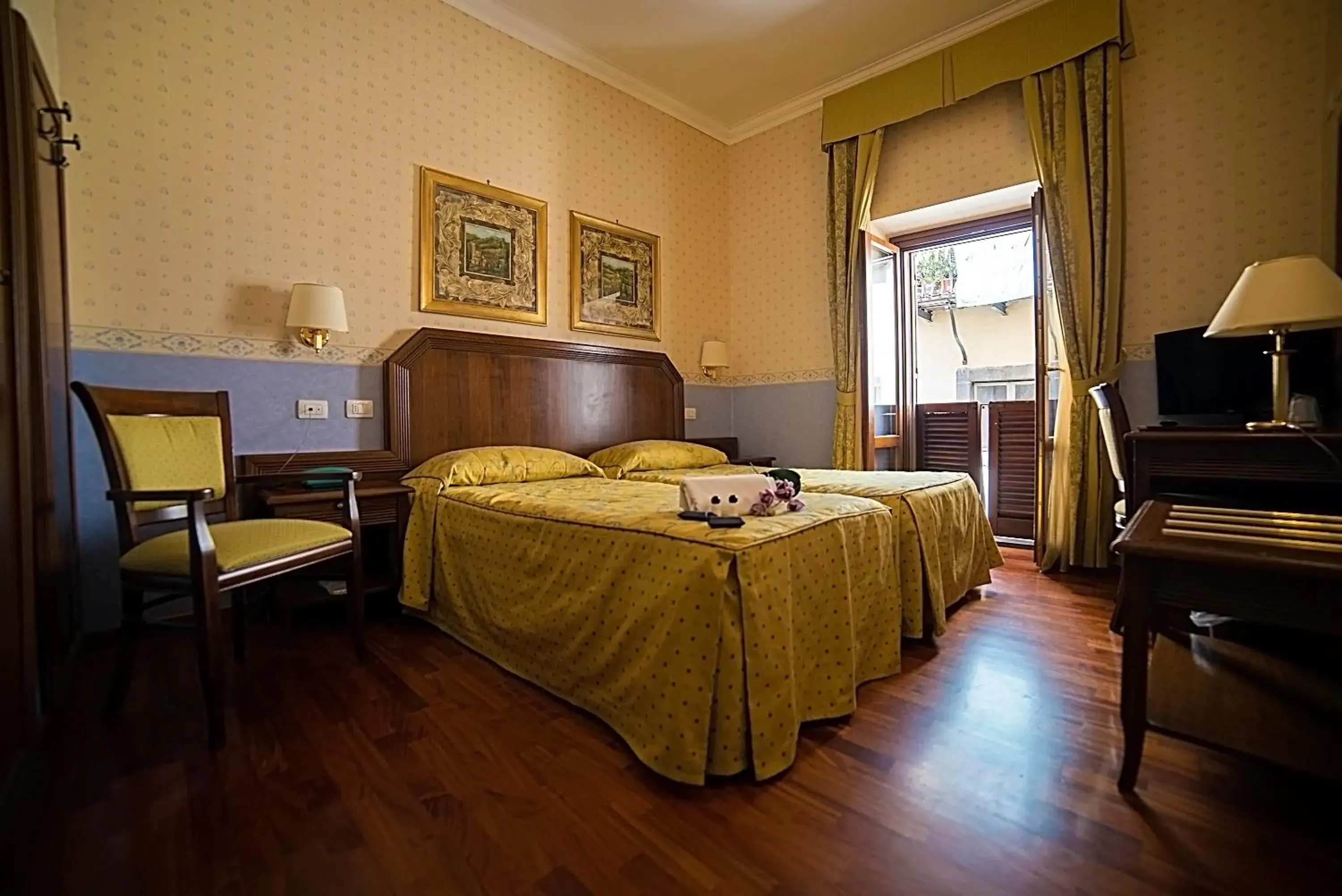Bedroom, Bed in Hotel Filippeschi