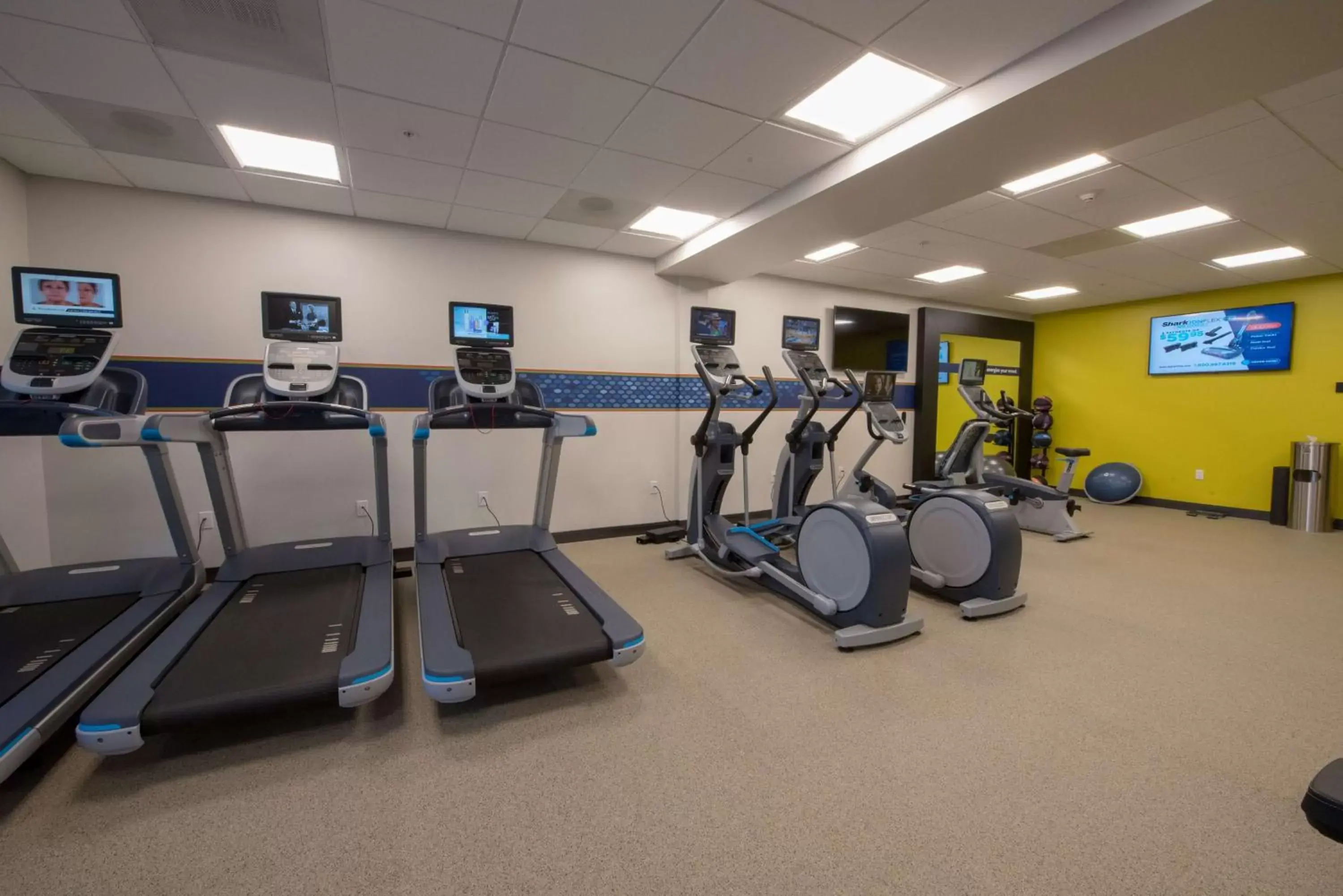 Fitness centre/facilities, Fitness Center/Facilities in Hampton Inn & Suites Irvine/Orange County Airport