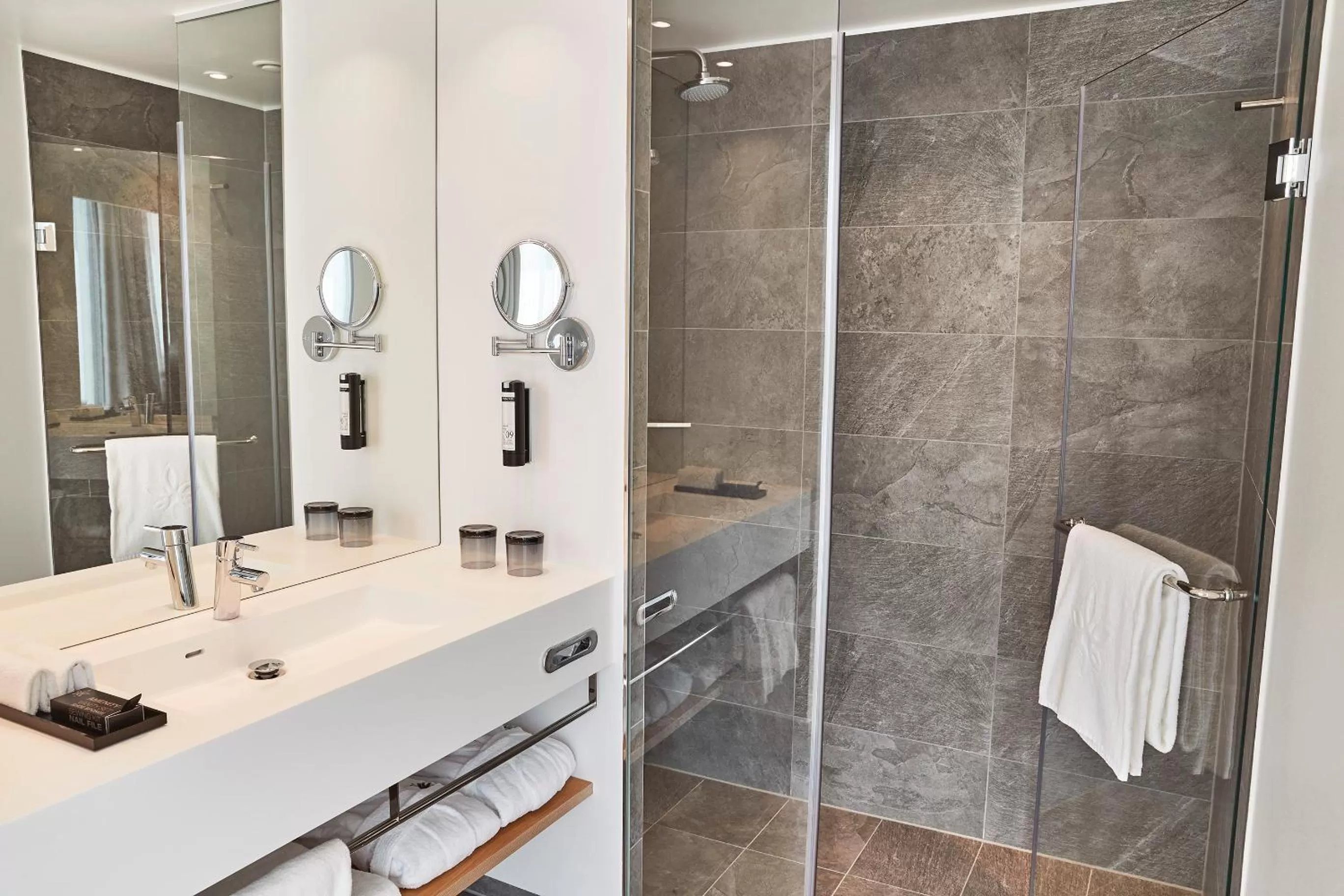 Bathroom in Alsik Hotel & Spa