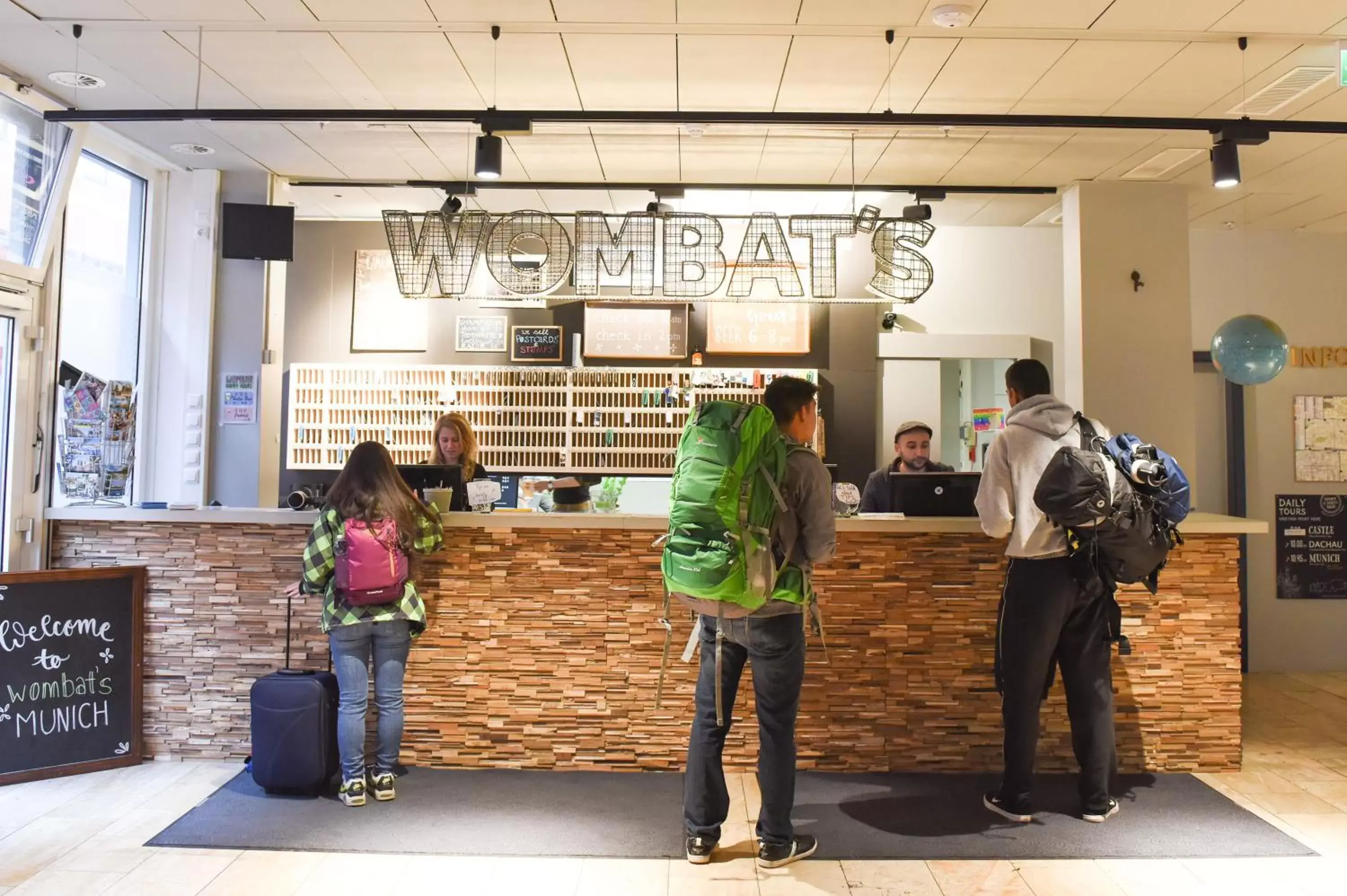 Lobby or reception in Wombat's City Hostel Munich Hauptbahnhof