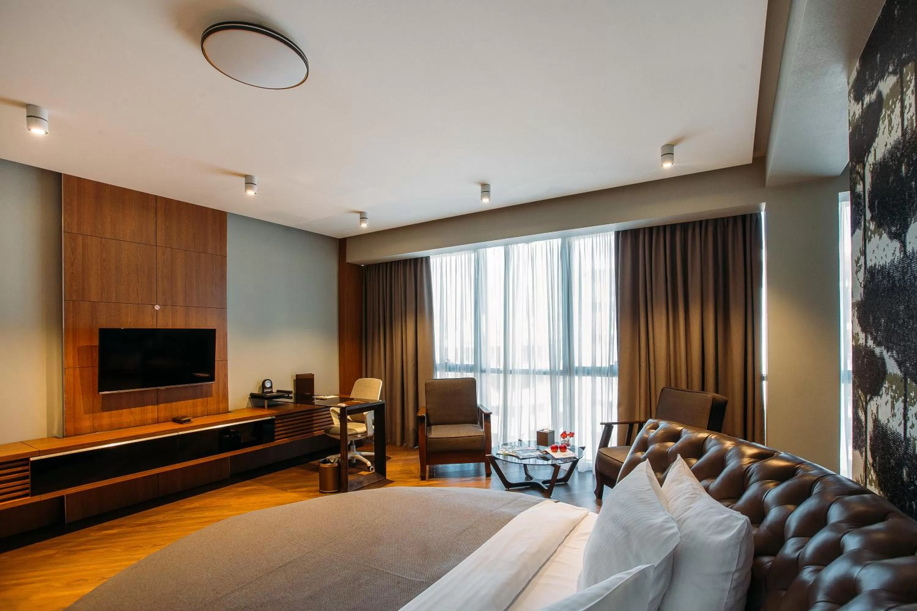 TV and multimedia in Golden Palace Hotel