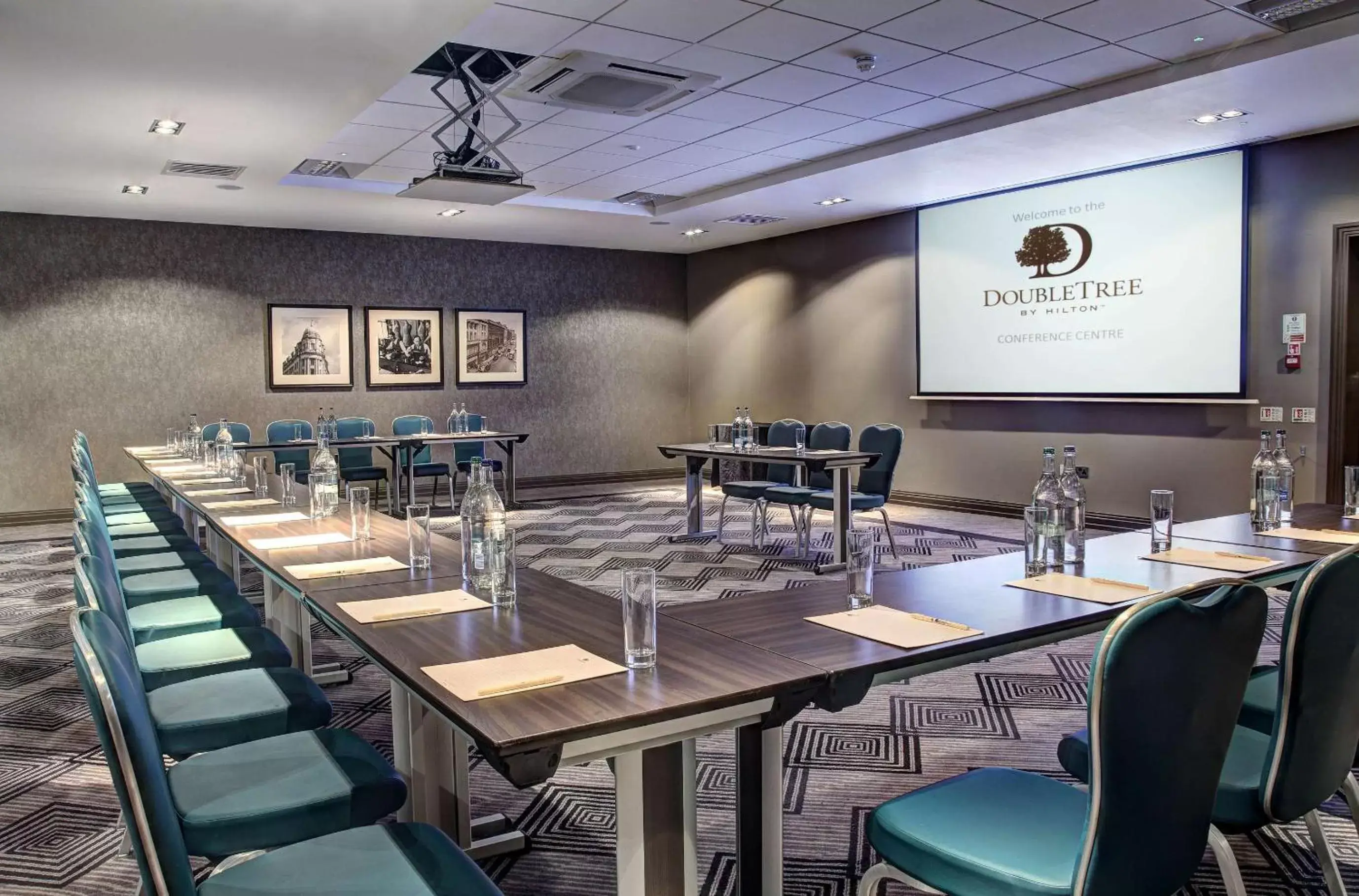 Meeting/conference room in Doubletree by Hilton Edinburgh City Centre