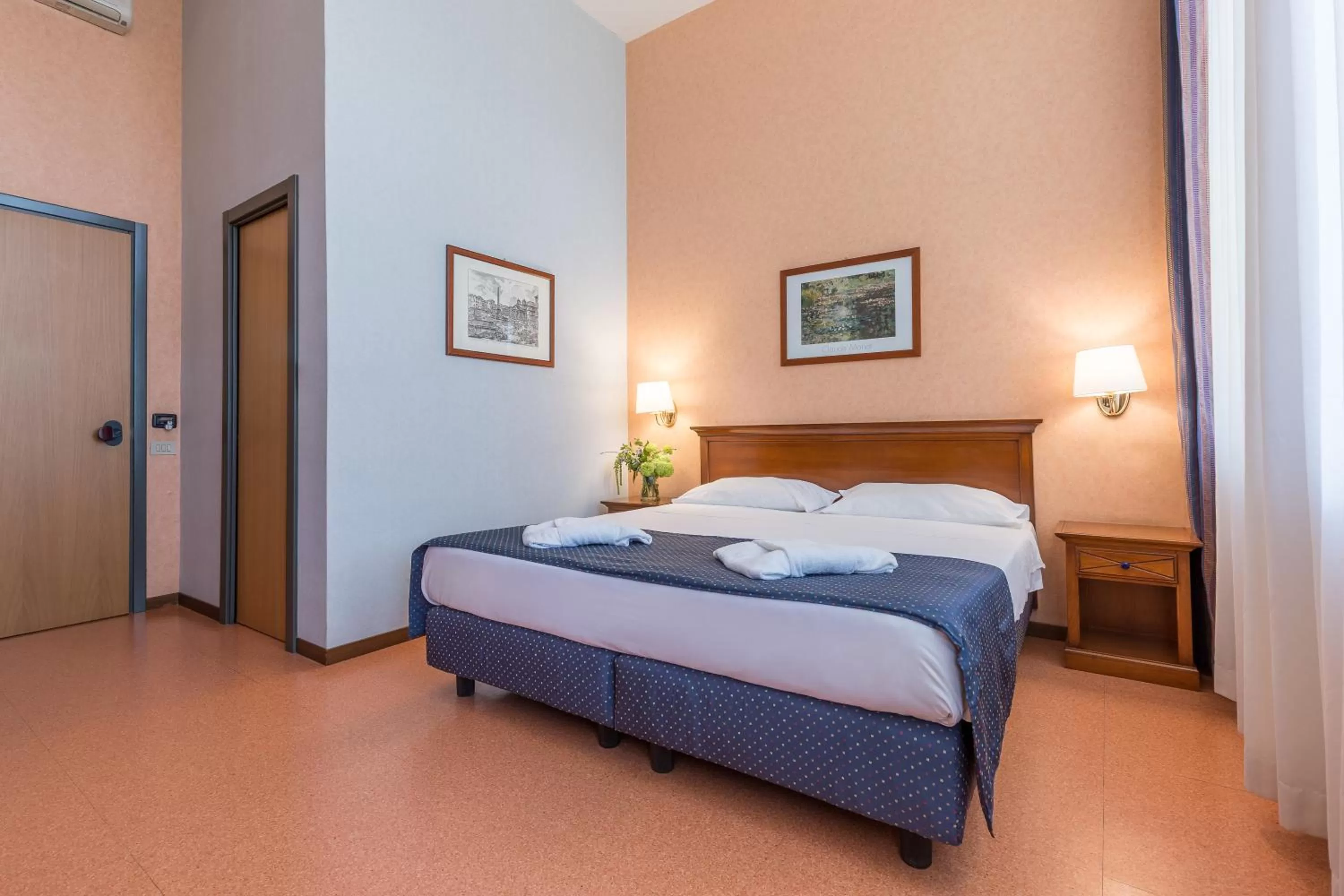 Bedroom, Bed in Hotel Villa Eur