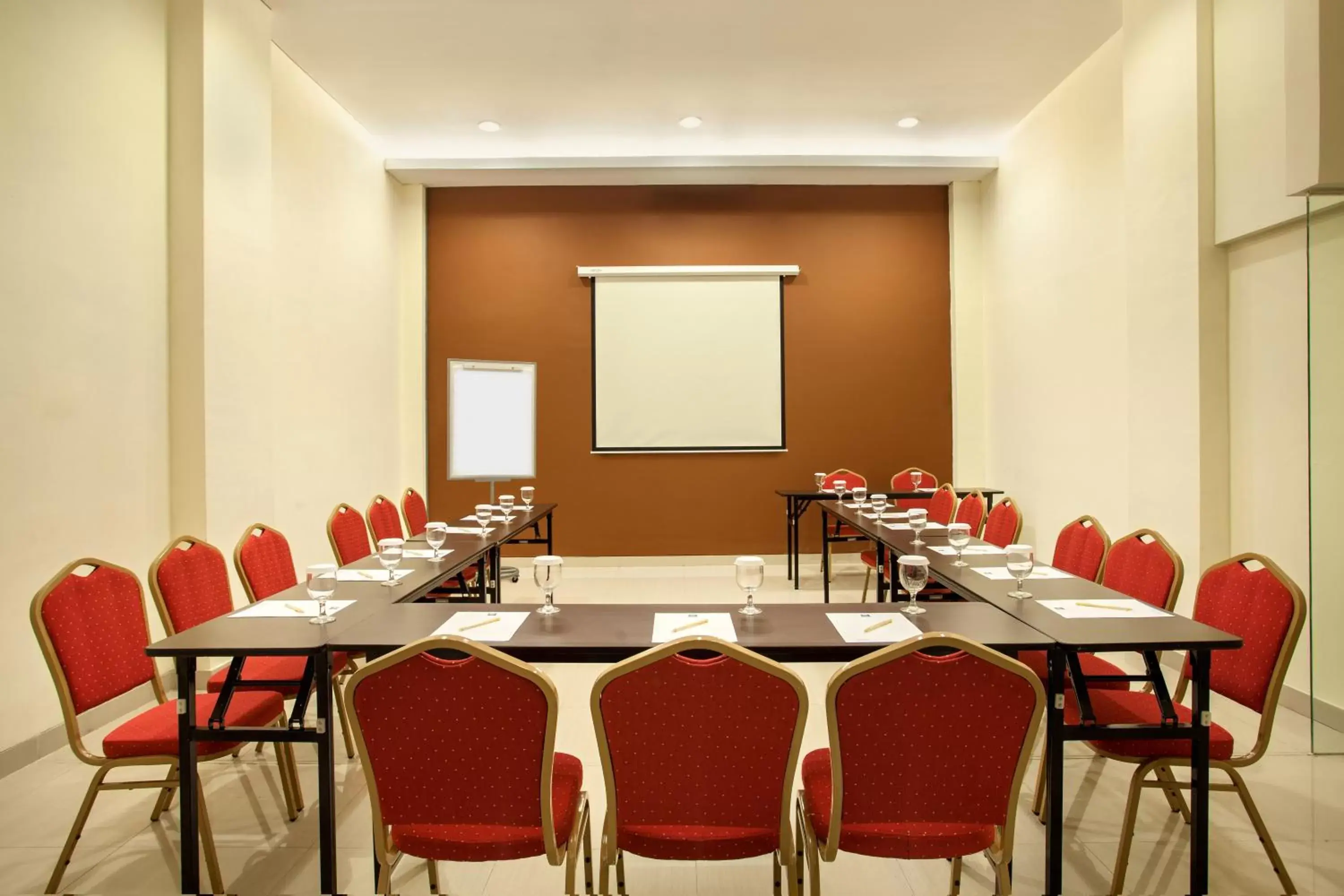 Banquet/Function facilities in Ibis Budget Semarang Tendean - CHSE Certified