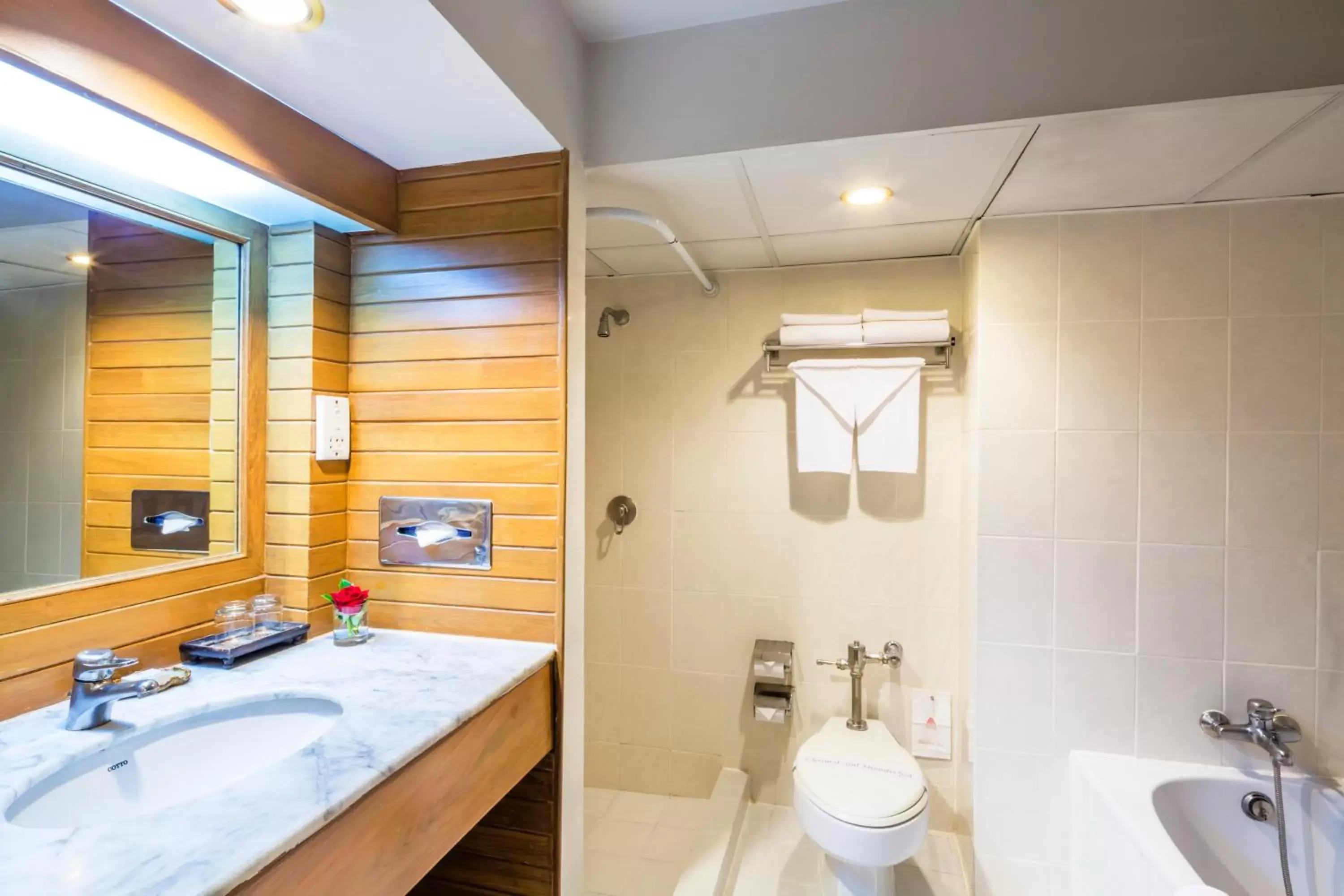 Bathroom in Lotus Pang Suan Kaew Hotel