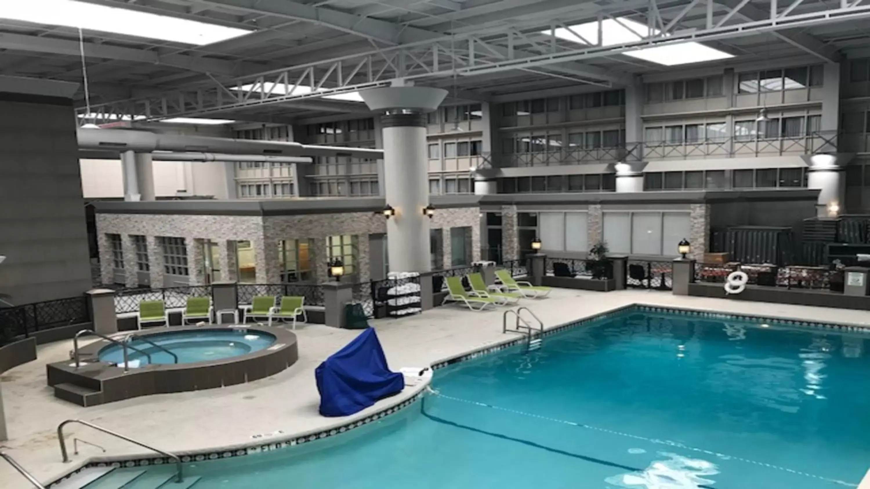 Swimming Pool in Holiday Inn Chicago North Shore, an IHG Hotel