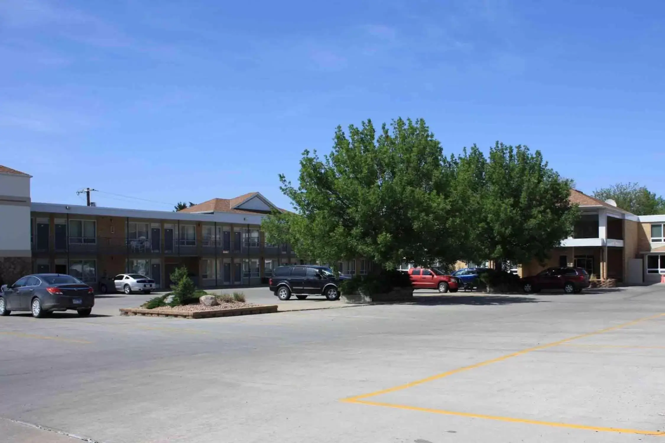 Facade/entrance, Property Building in Best Western Lee's Motor Inn