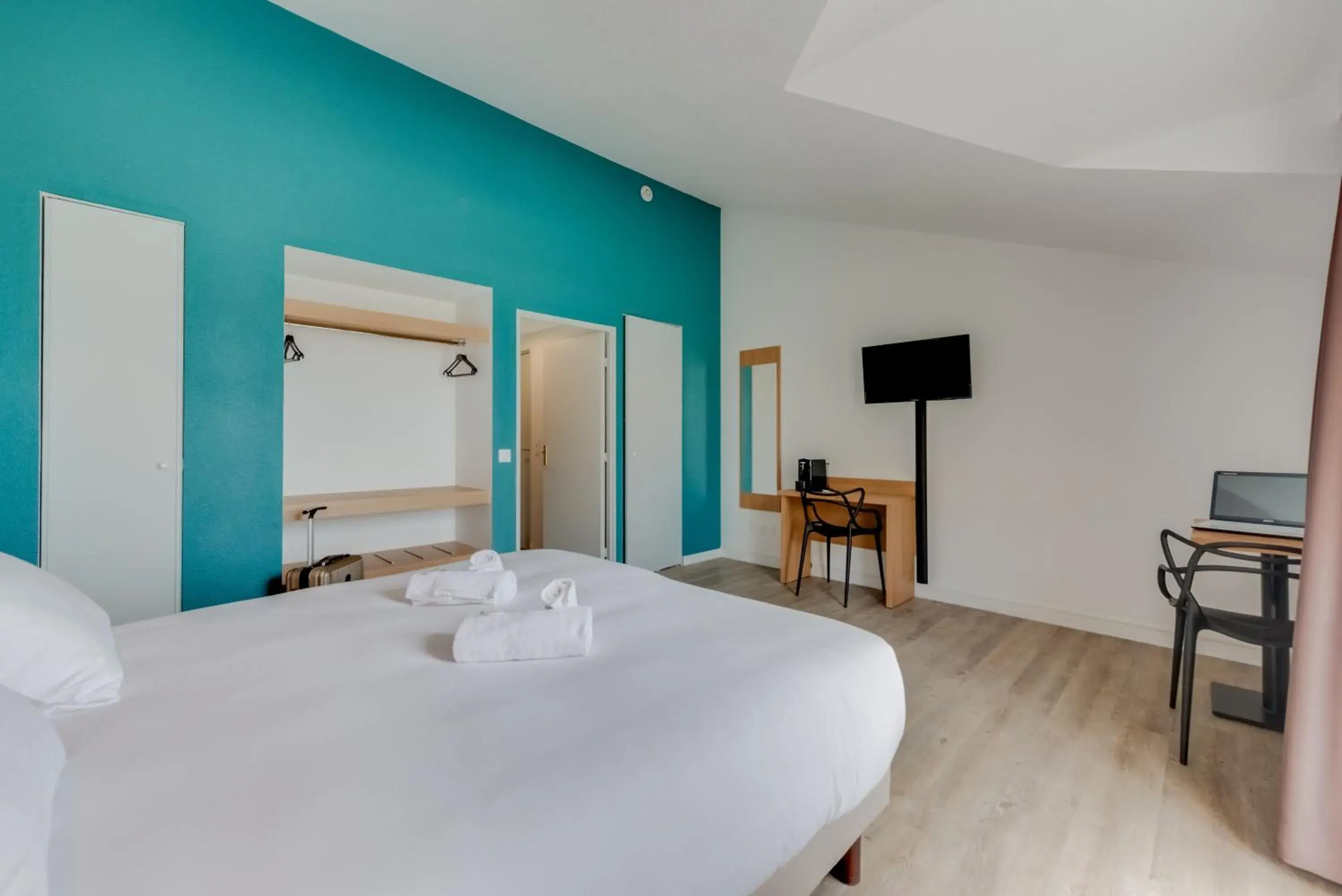 Photo of the whole room in Residhotel Les Coralynes