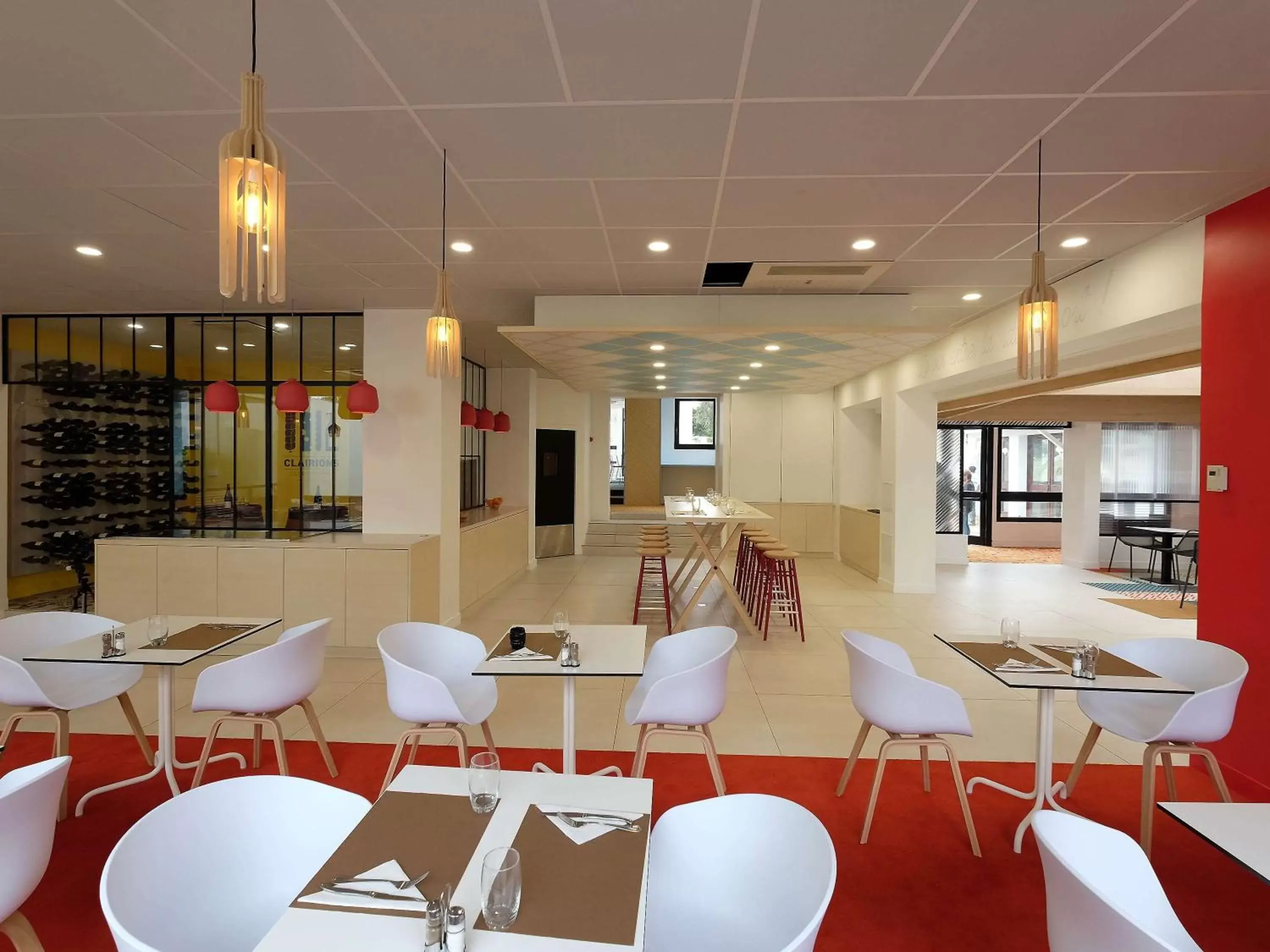 Restaurant/places to eat, Lounge/Bar in Hôtel ibis Styles Auxerre Nord