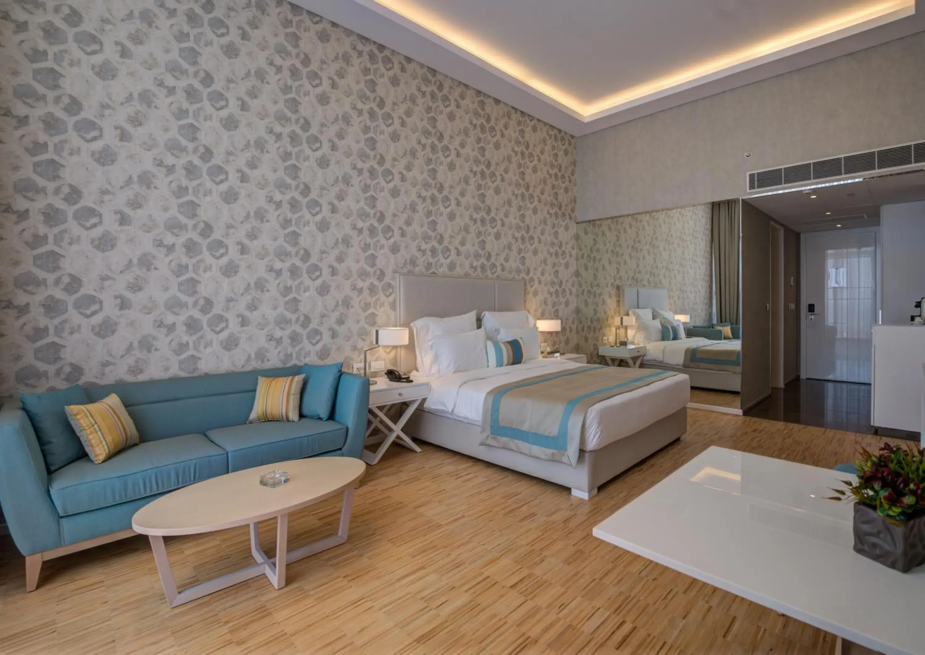 Photo of the whole room, Bed in Lancaster Eden Bay Photo of the whole room, Bed in Lancaster Eden Bay