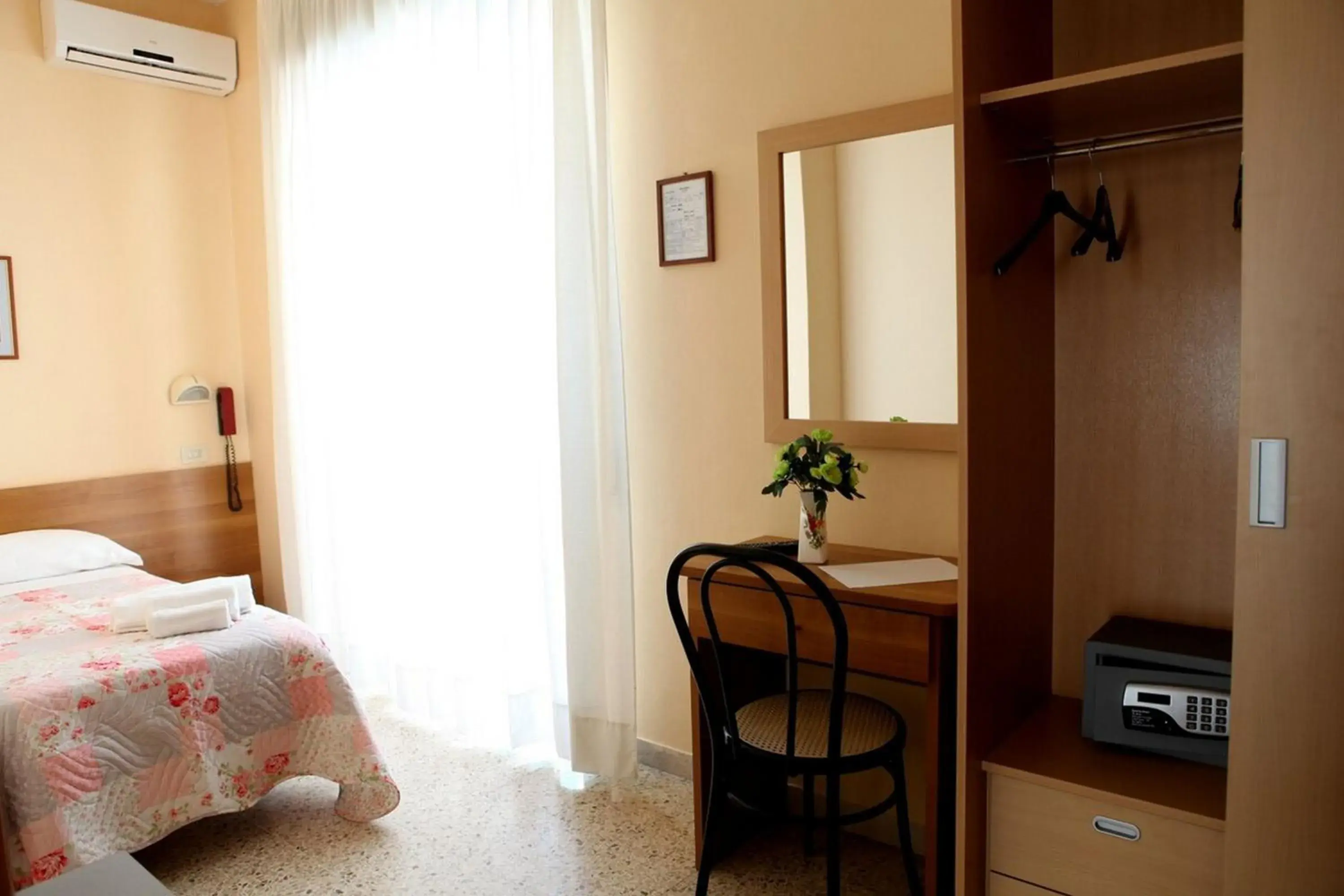 Photo of the whole room, Bed in Hotel Staccoli