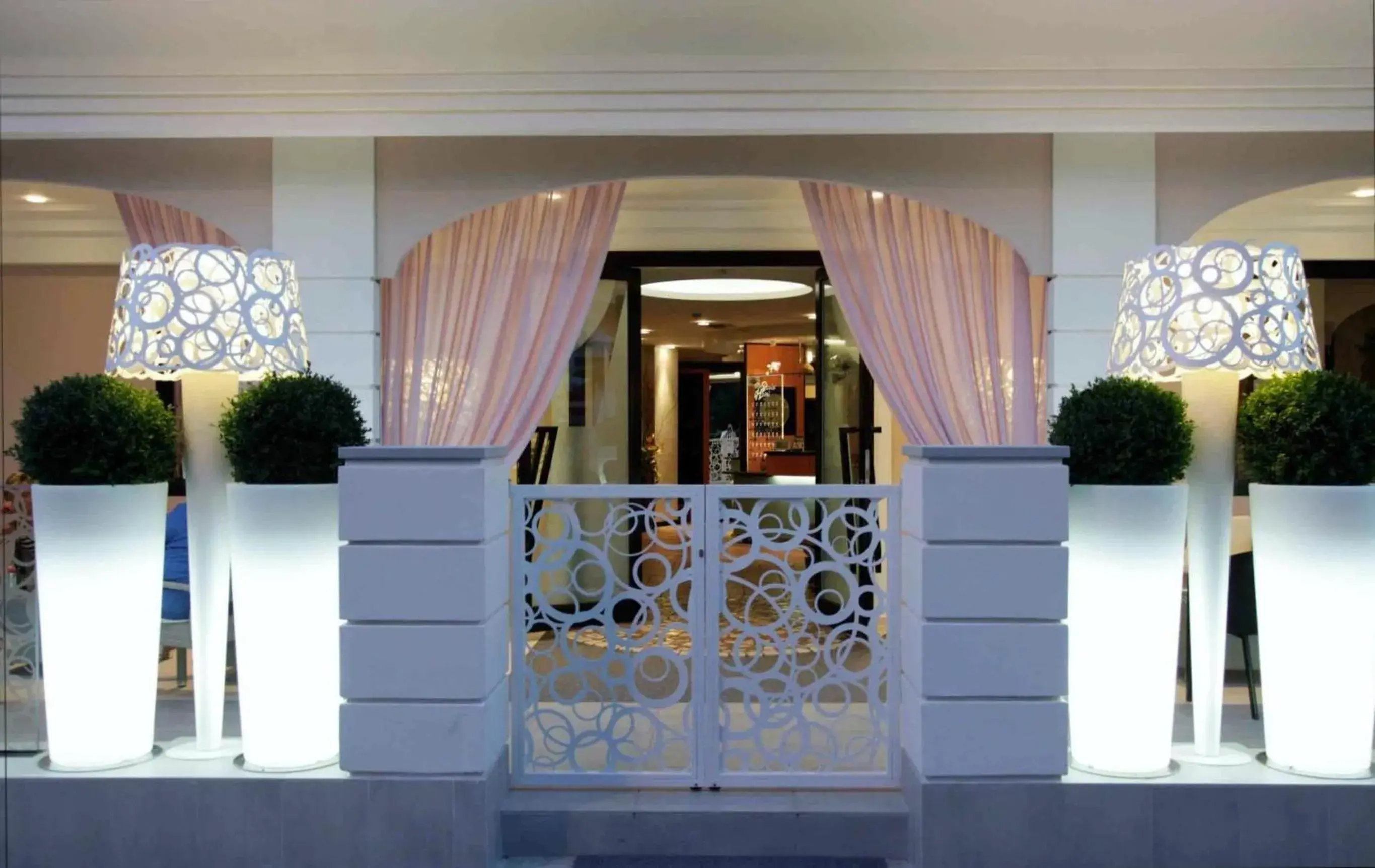 Facade/entrance in Hotel Villa Paola