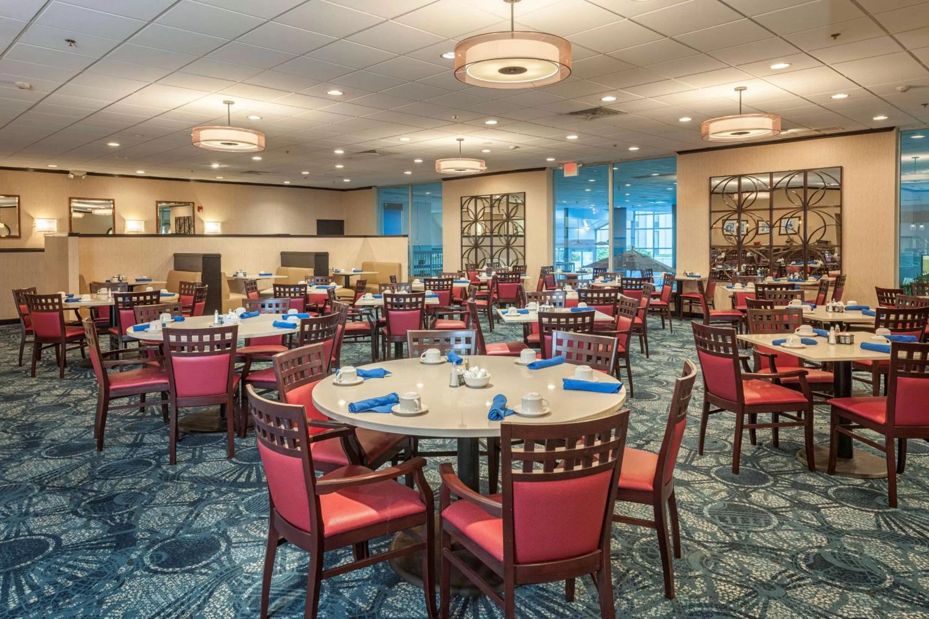 Restaurant/places to eat in Best Western Plus Strongsville Cleveland