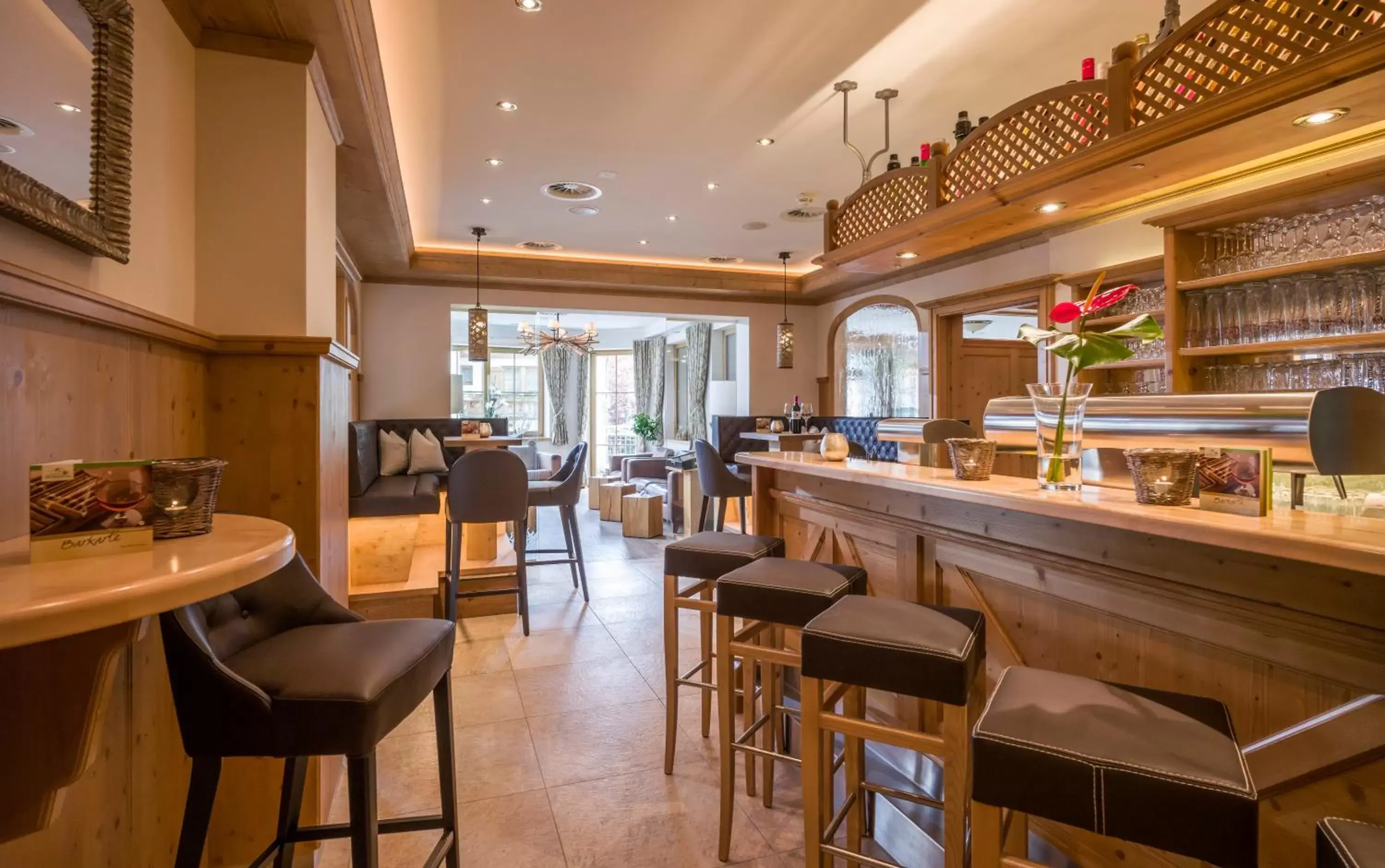 Lounge or bar, Restaurant/Places to Eat in Alpen Glück Hotel Kirchberger Hof