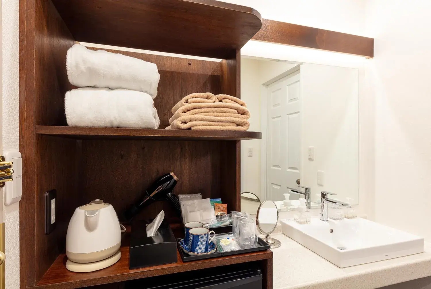 Bathroom, Coffee/Tea Facilities in Karuizawa Hotel Longing House