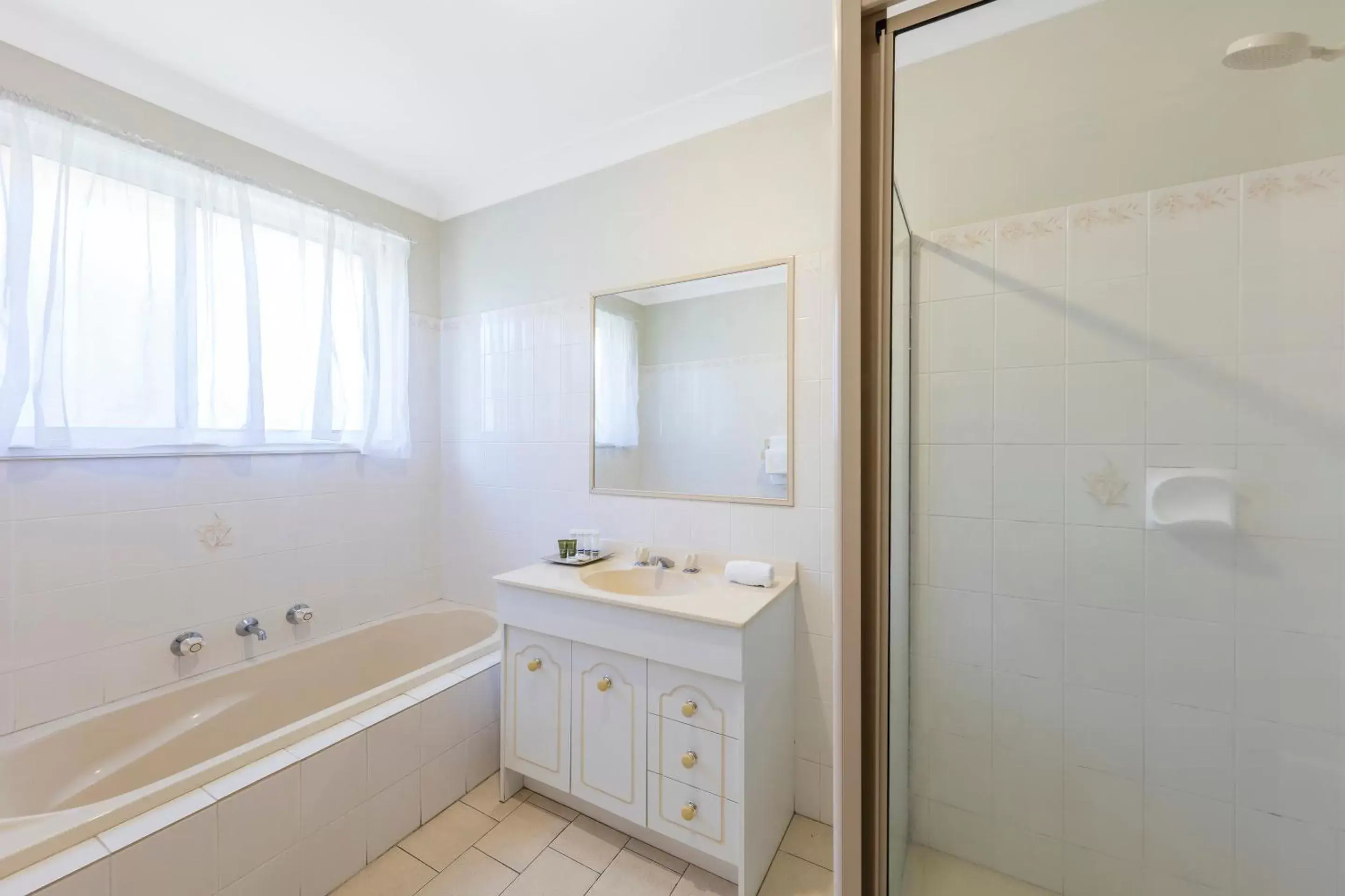 Shower, Bathroom in Best Western Ambassador Motor Inn & Apartments