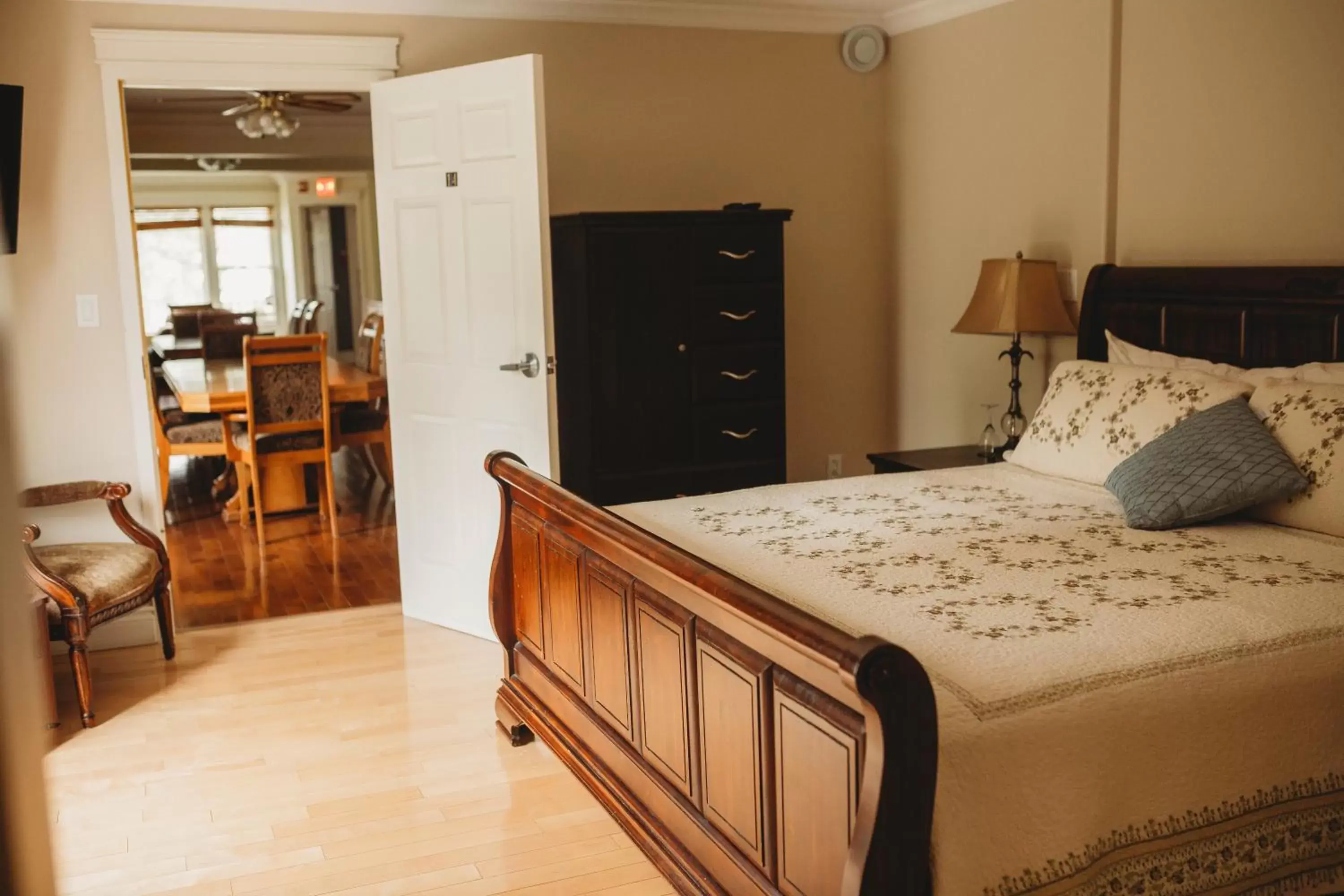 Bedroom, Bed in Carriage House Inn Four and a Half Stars