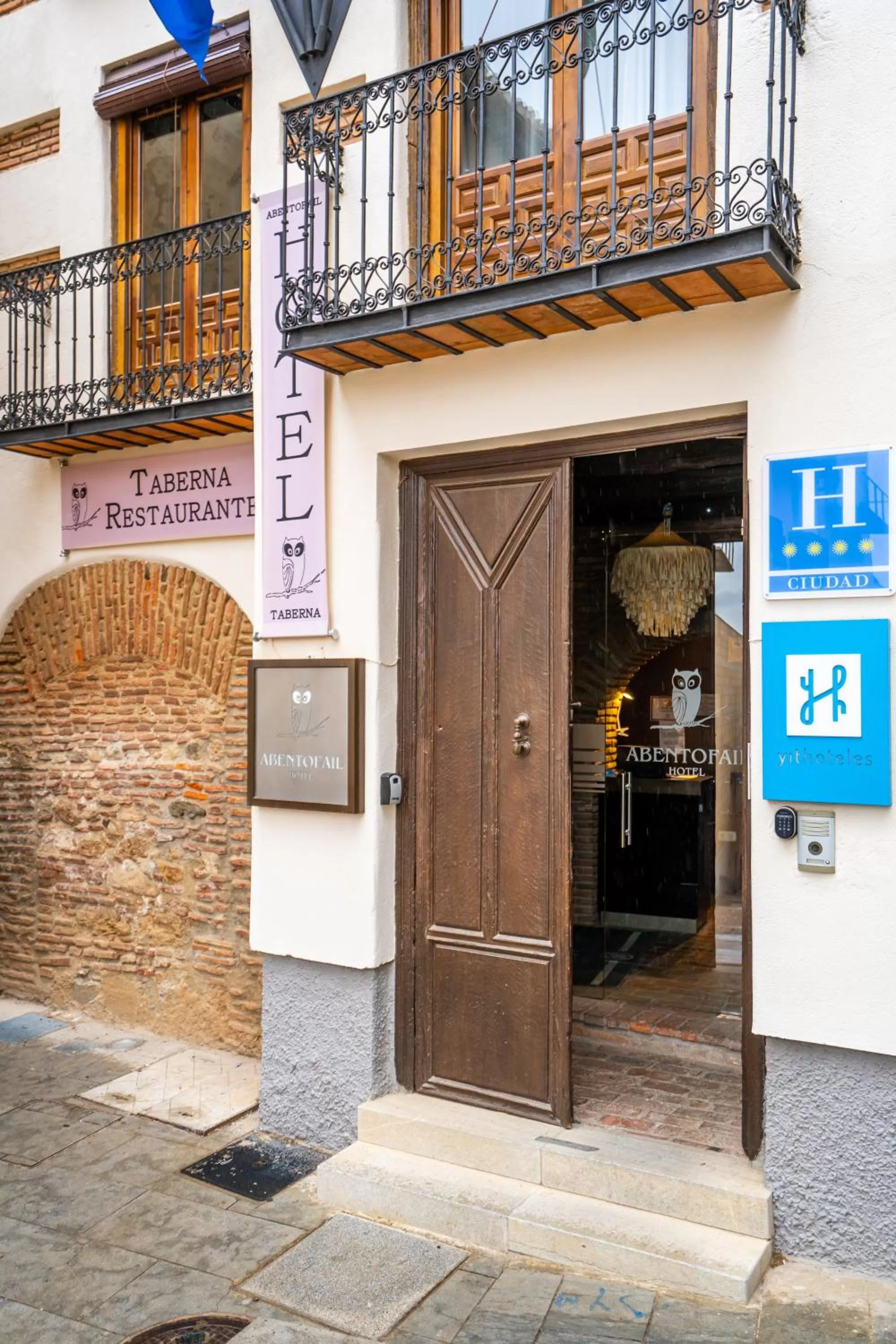 Facade/entrance in YIT Abentofail