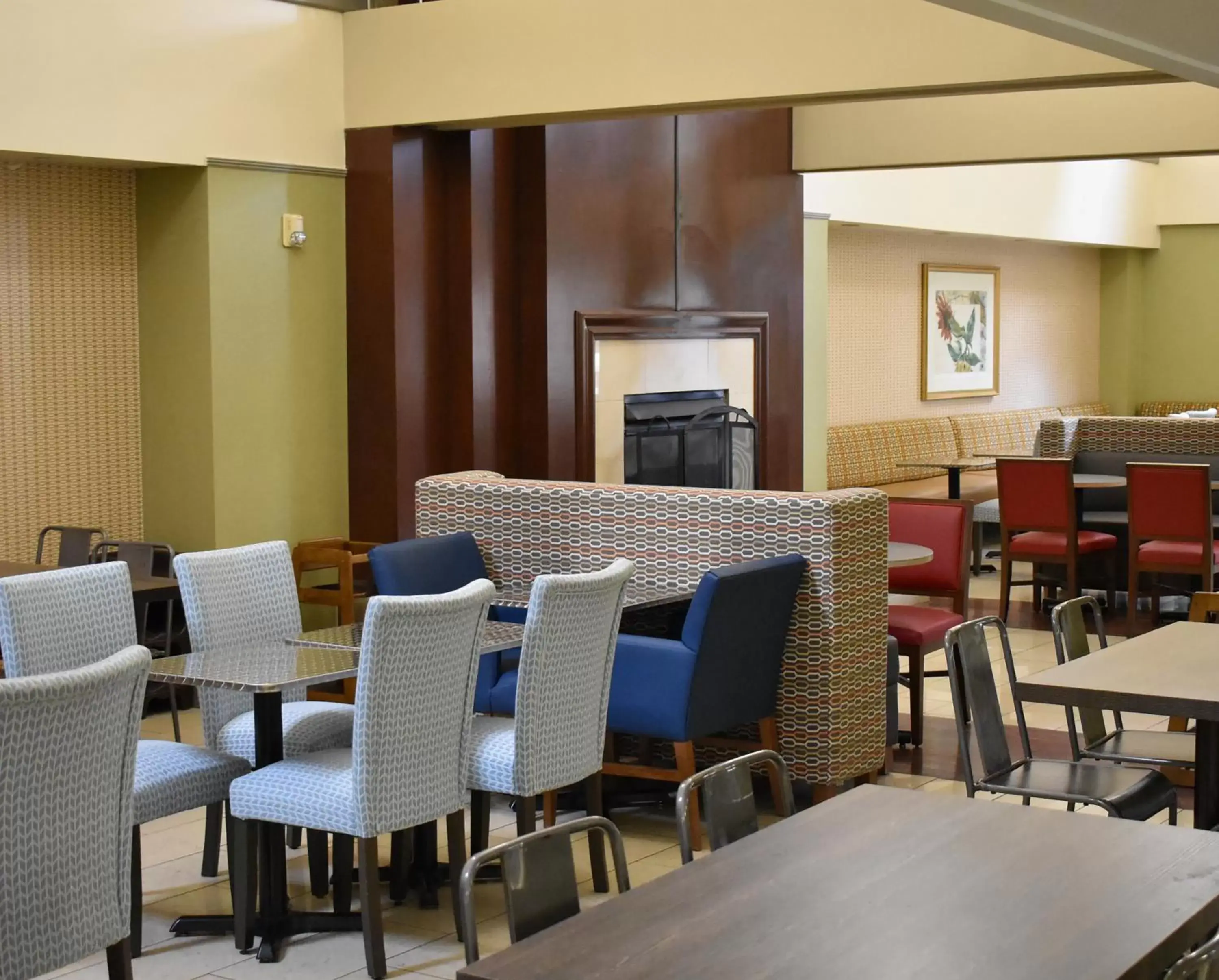 Breakfast, Restaurant/Places to Eat in Holiday Inn Express Cleveland Downtown, an IHG Hotel