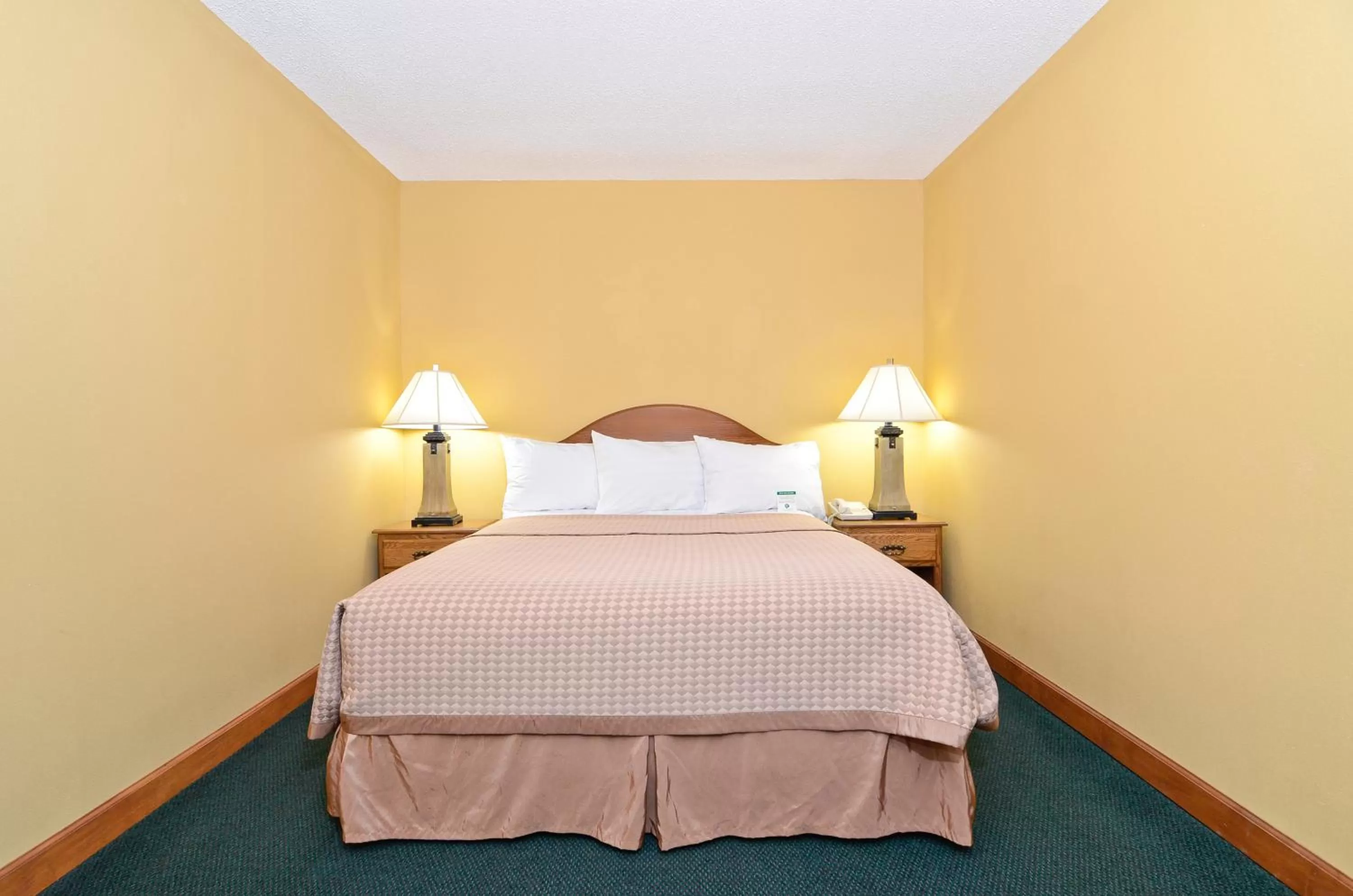 Americas Best Value Inn Iola