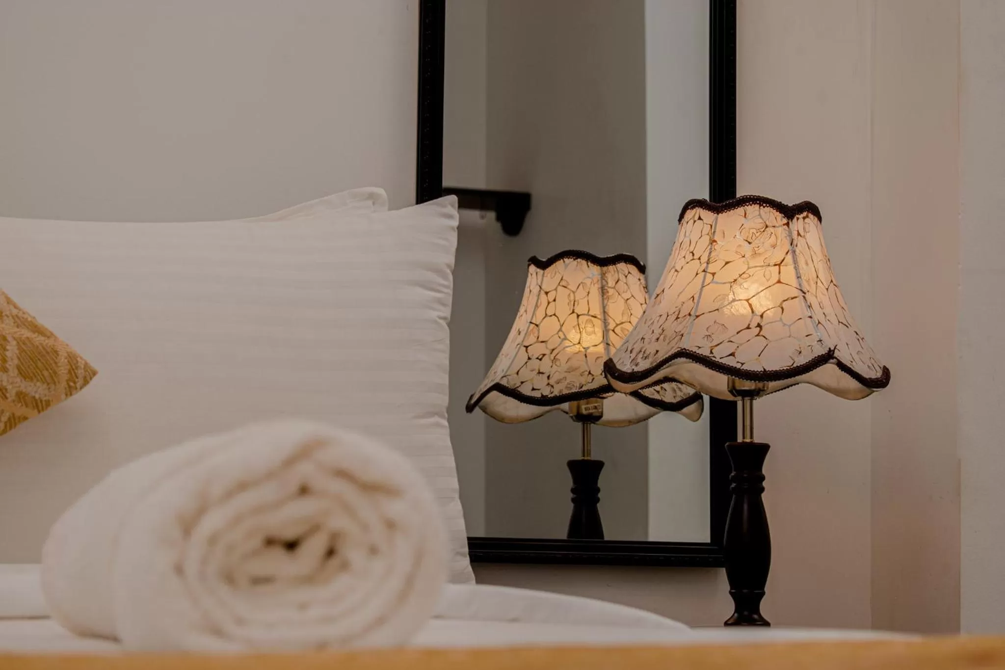 Living room, Bed in 4 Aces Ella