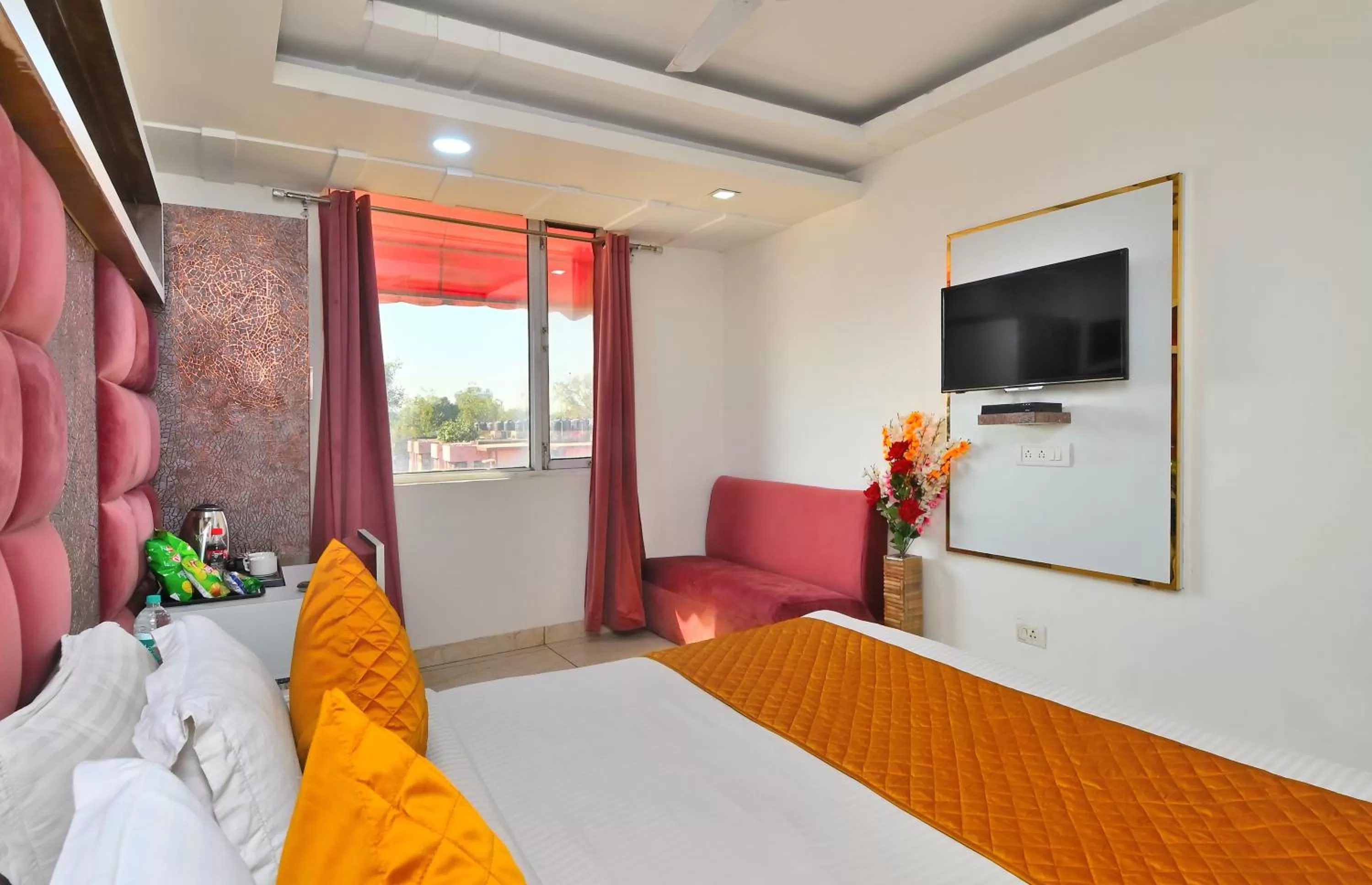 Photo of the whole room, Bed in The Bella Vista -Traveler's choice awarded