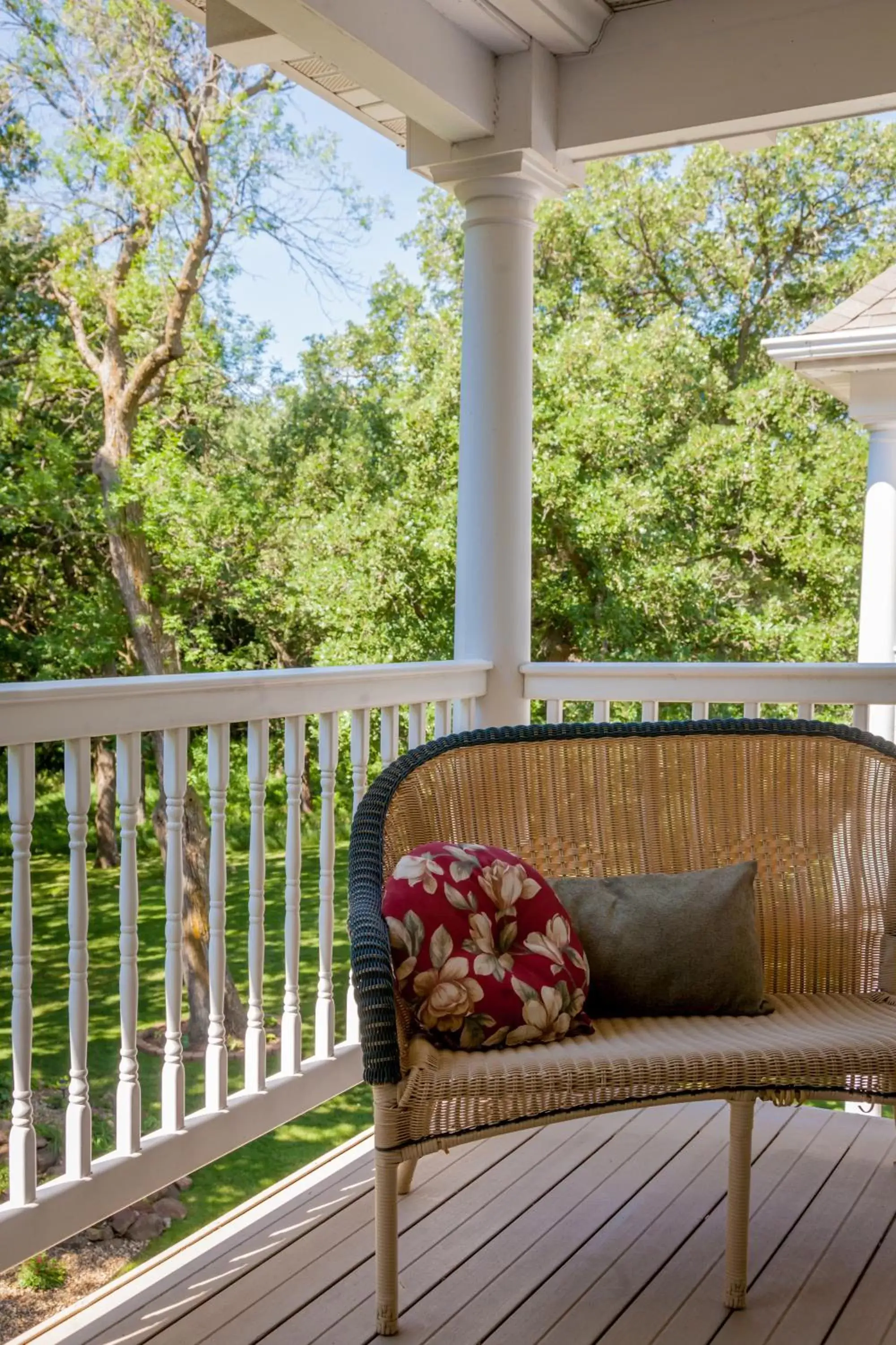 Balcony/Terrace in The Oakwood Inn