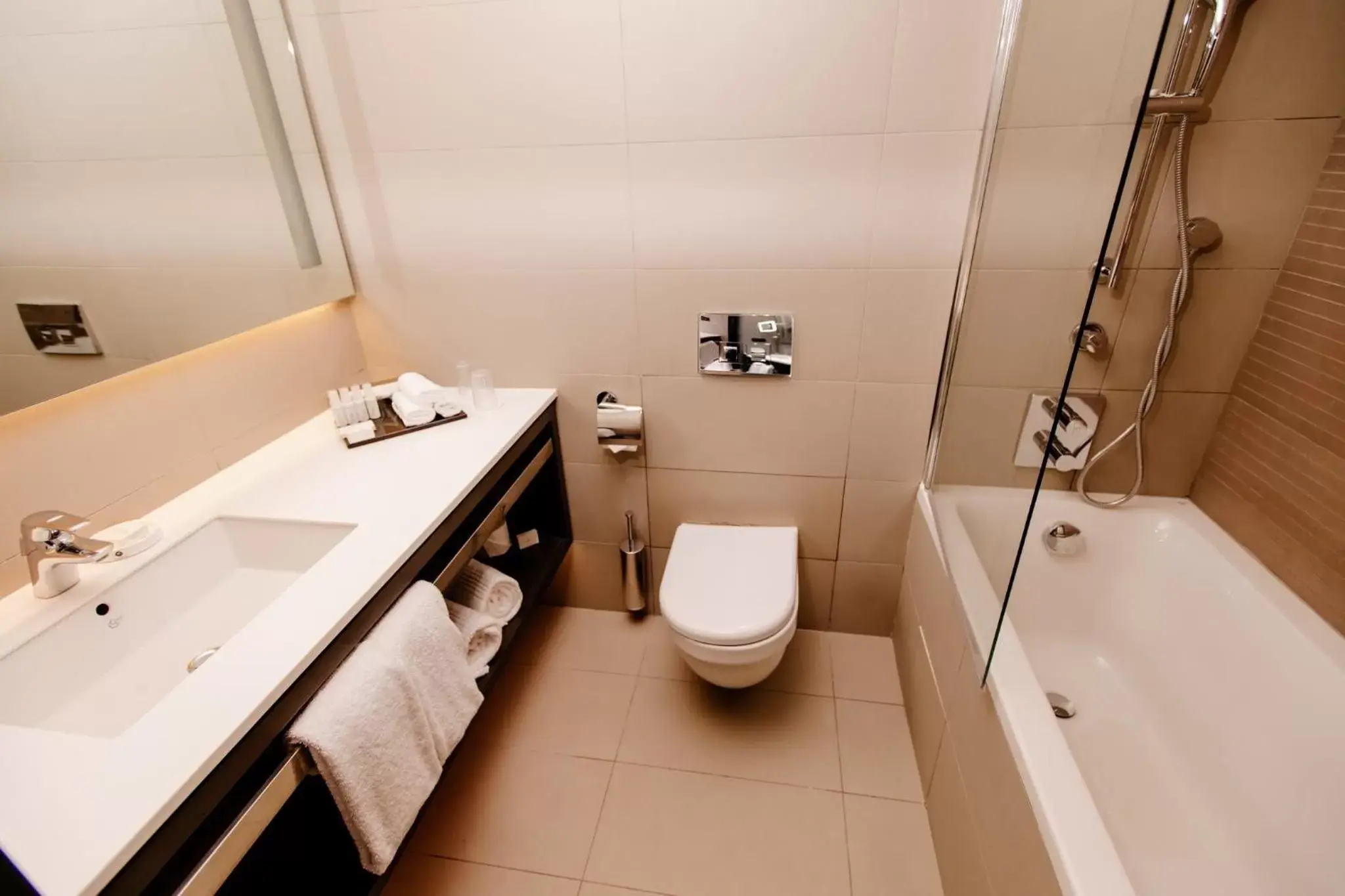 Bedroom, Bathroom in Crowne Plaza Belgrade, an IHG Hotel