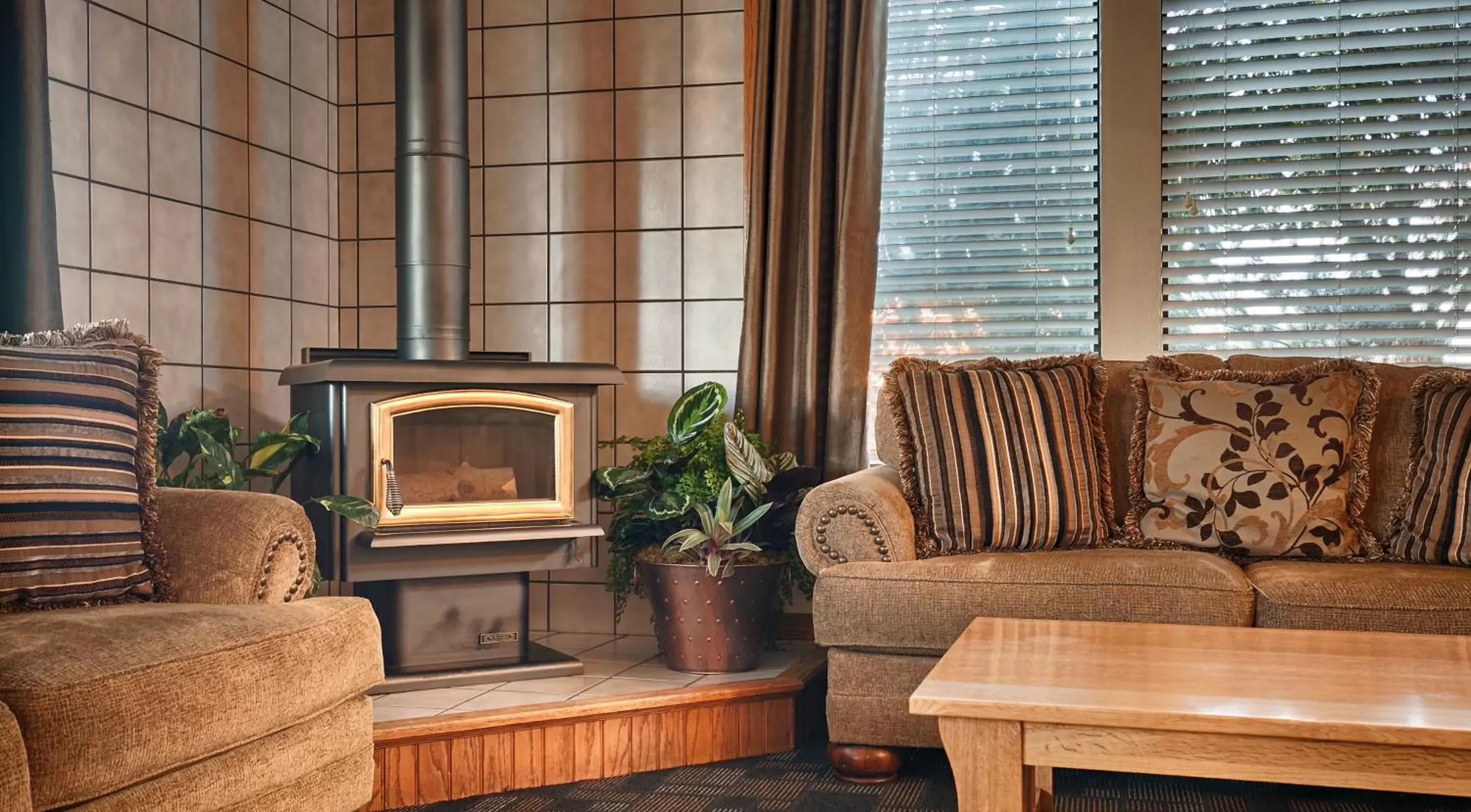 Lobby or reception, Seating Area in Best Western Arcata Inn