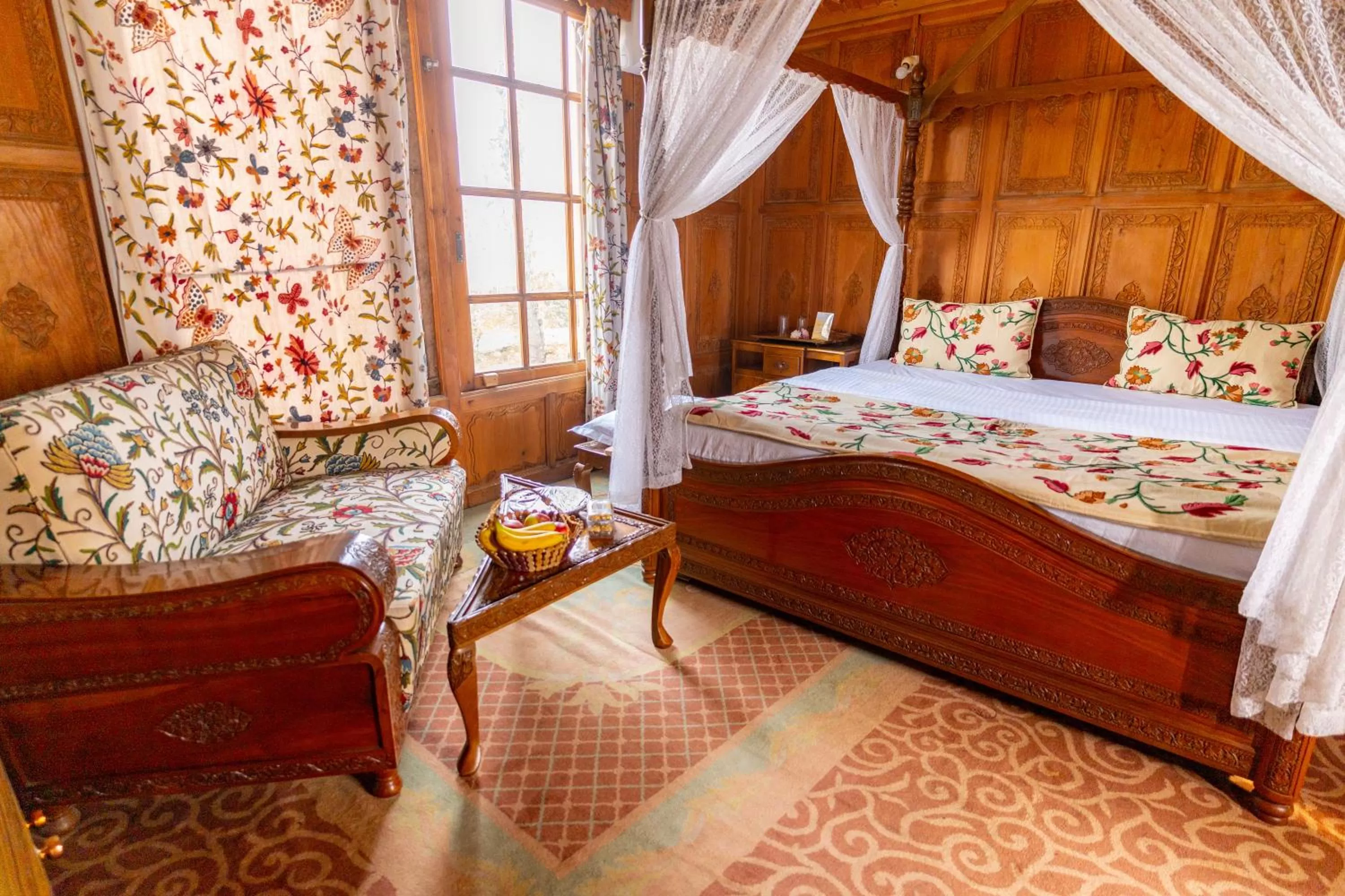 Bedroom, Bed in Wangnoo Heritage Houseboats