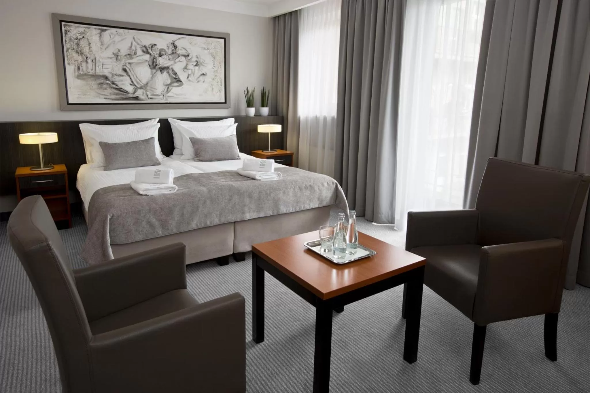 Photo of the whole room, Bed in Benefis Boutique Hotel