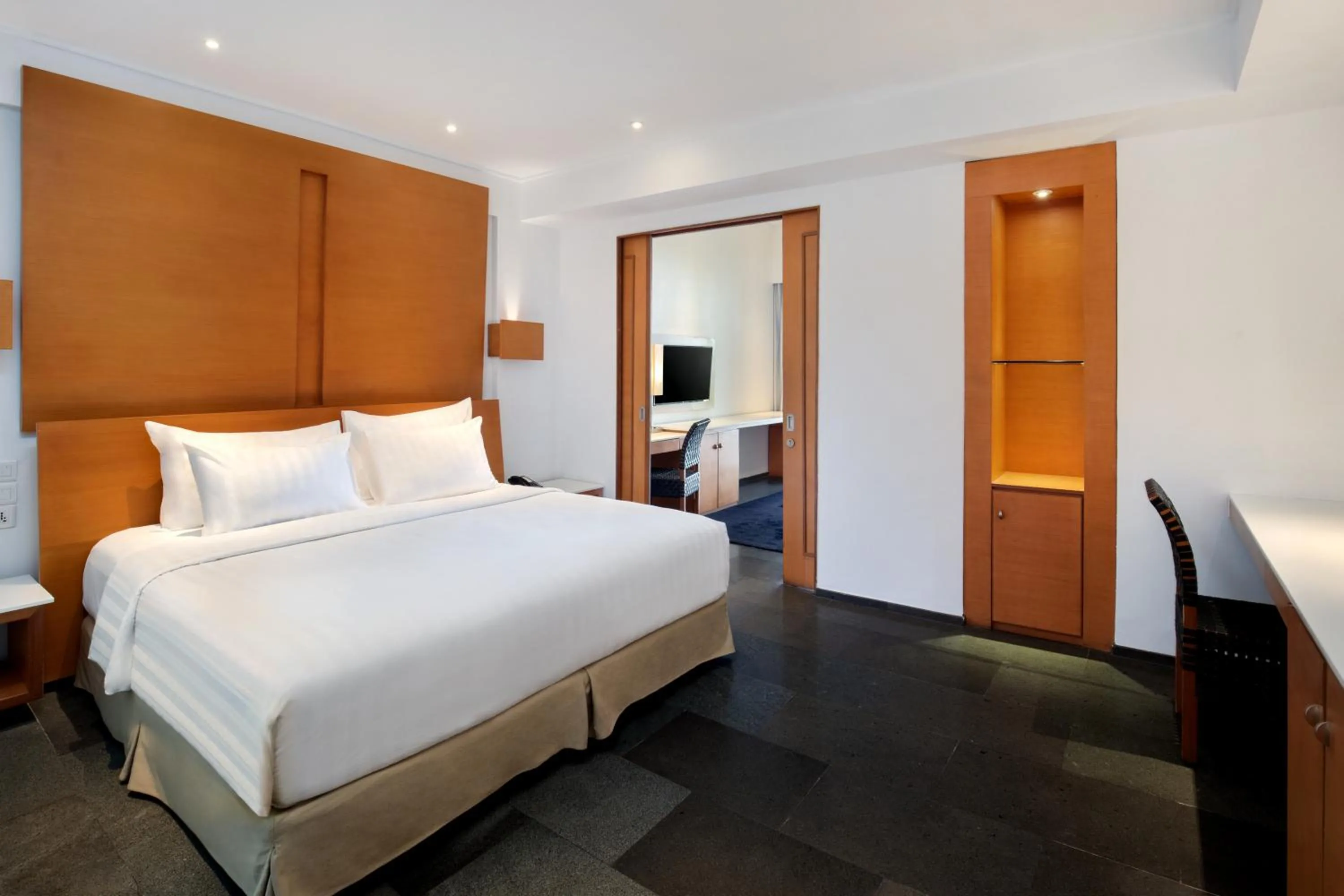 Bed in Novotel Palembang