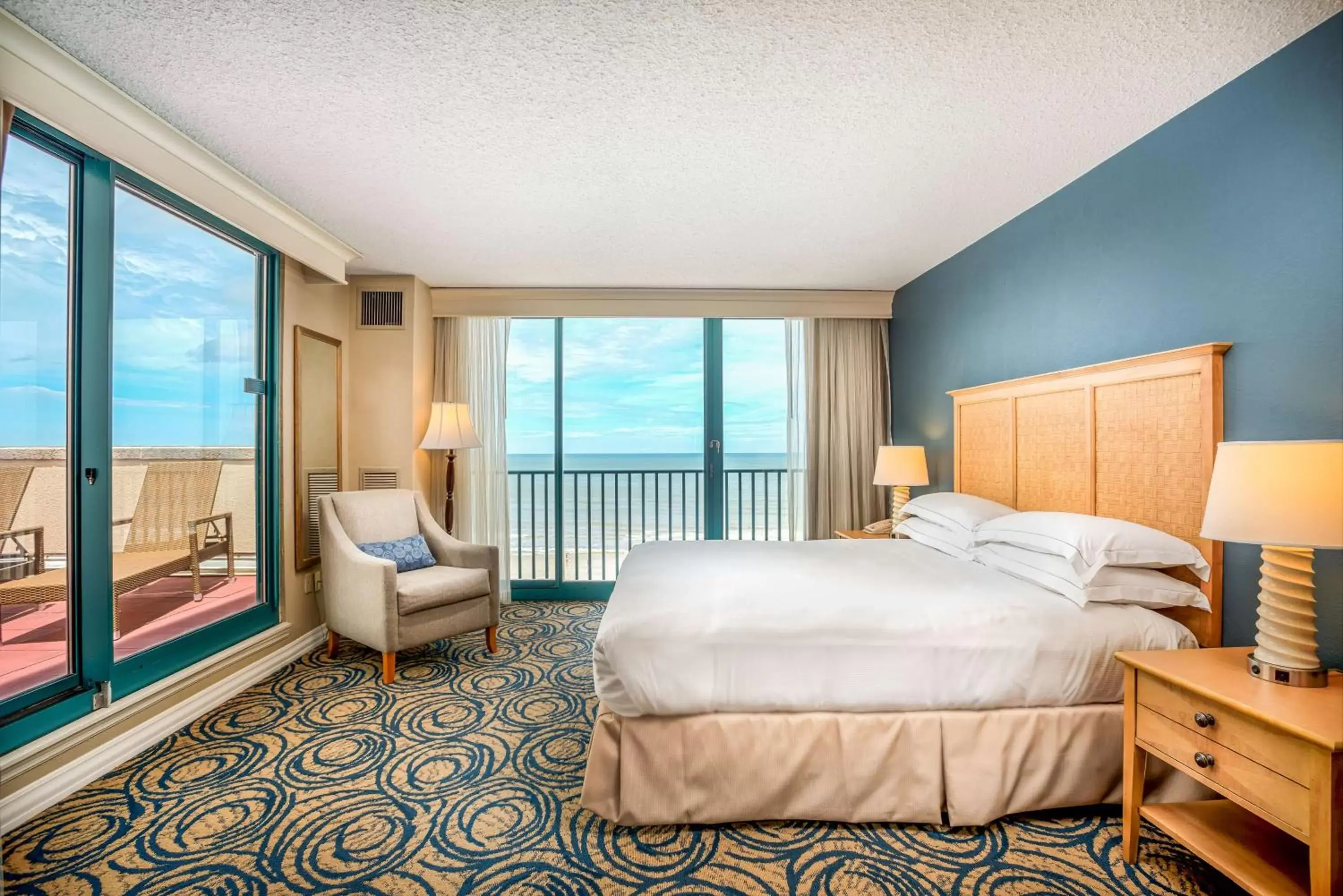 View (from property/room), Bed in Hilton Daytona Beach Resort View (from property/room), Bed in Hilton Daytona Beach Resort