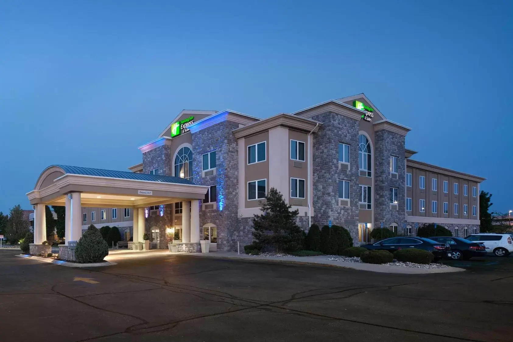 Property Building in Holiday Inn Express Hotel & Suites Saginaw, an IHG Hotel