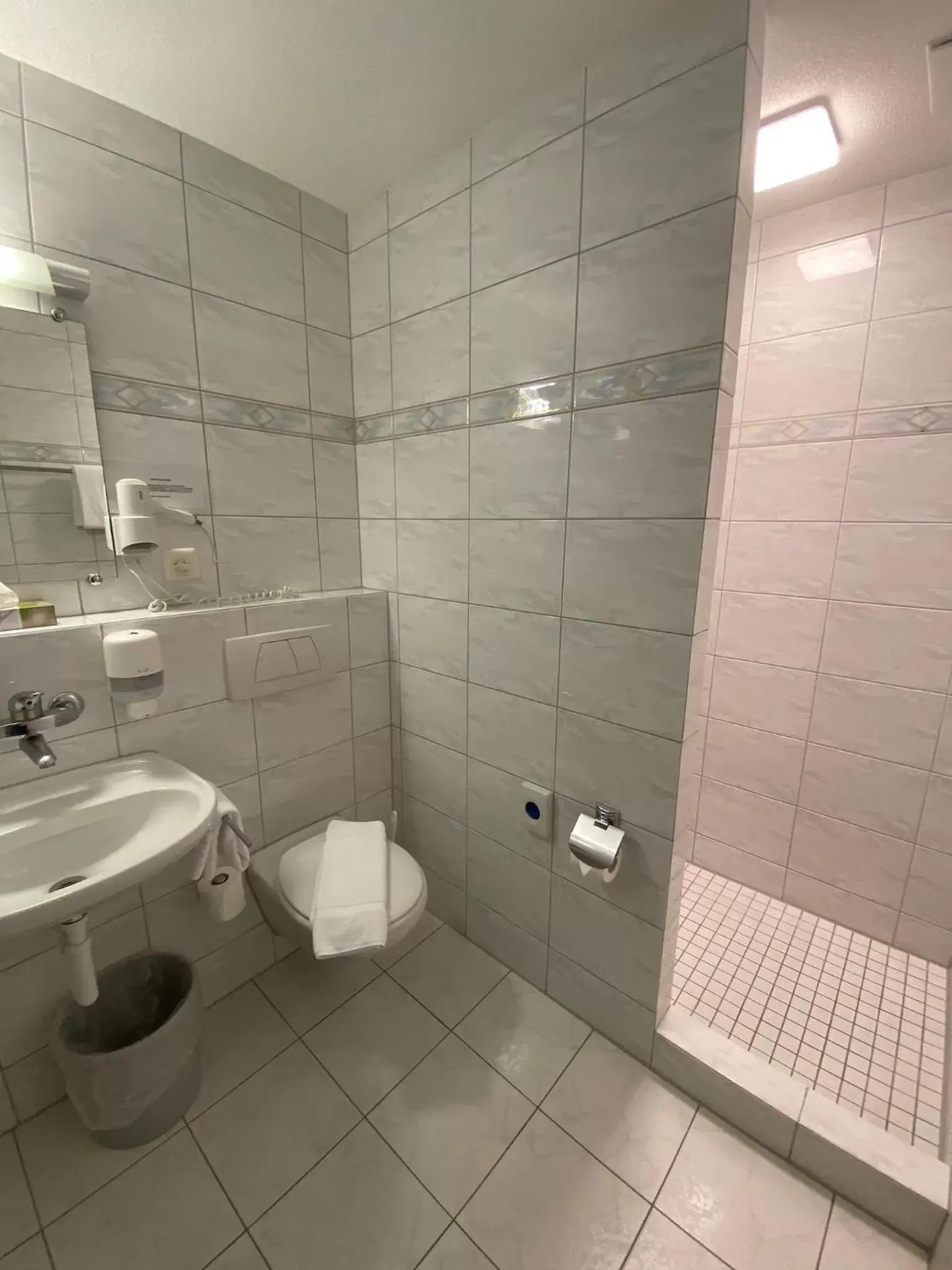 Bathroom in Hotel Post