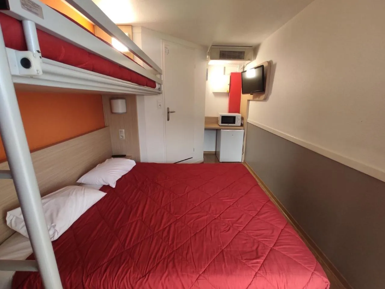 minibar, Bed in Première Classe Dijon Nord - Zénith