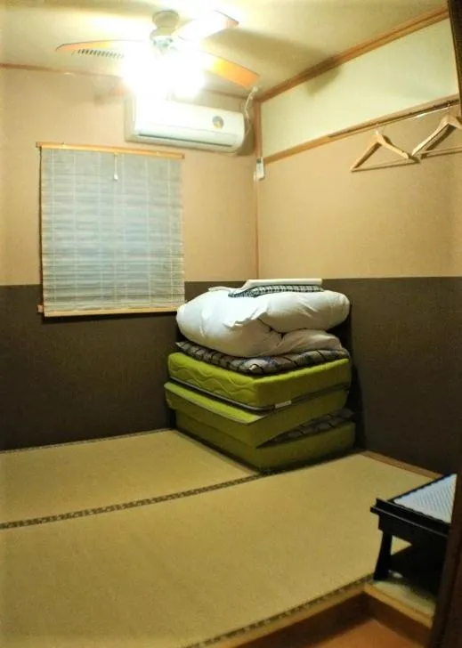 Bed in Dyeing and Hostel Nakashimaya - Female Only