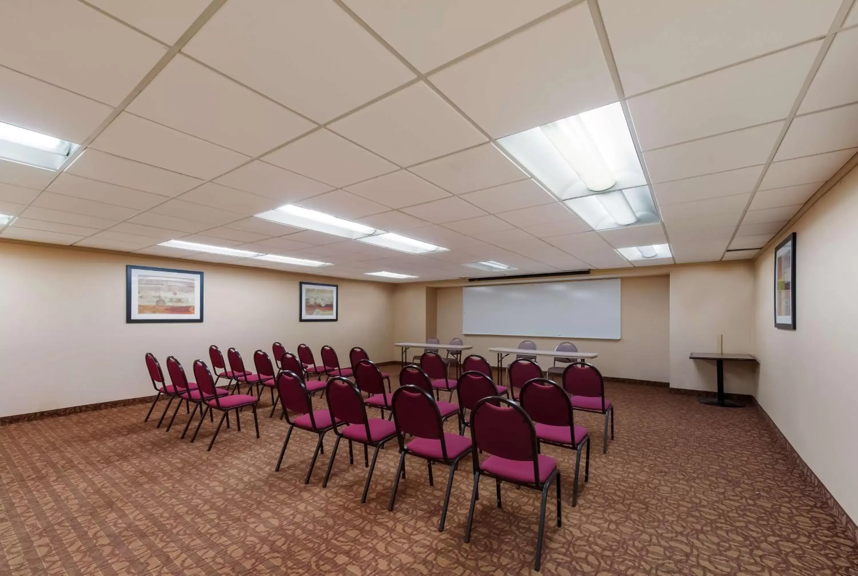 Meeting/conference room in Best Western Executive Hotel New Haven-West Haven