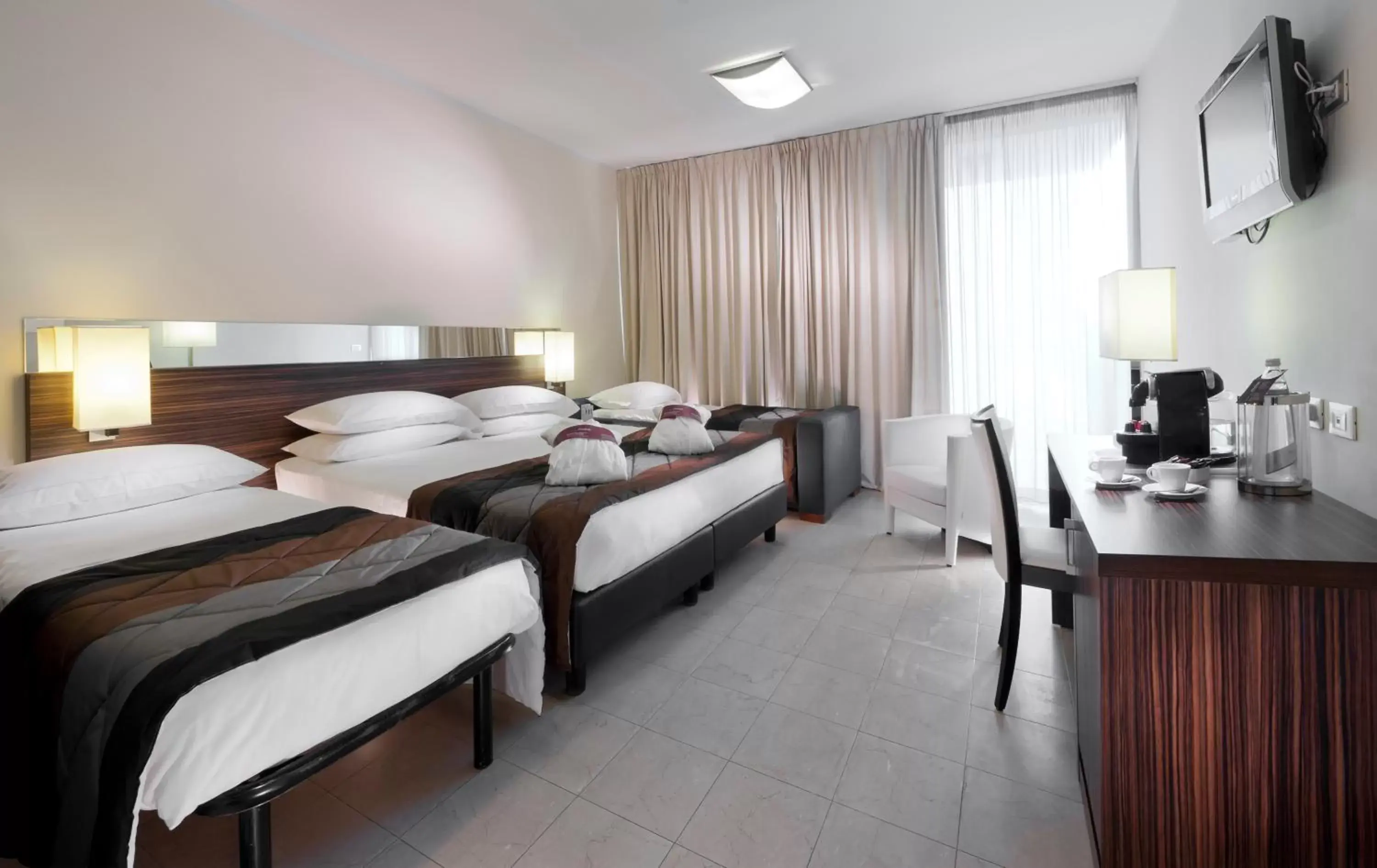 Bed in Mercure Rimini Lungomare